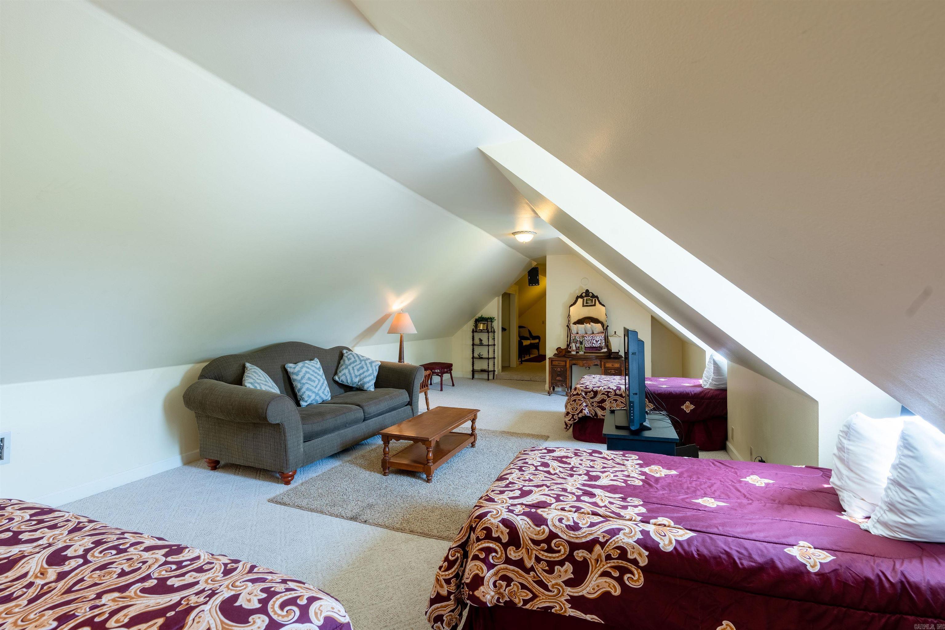 Metes & Bounds - Residential Income