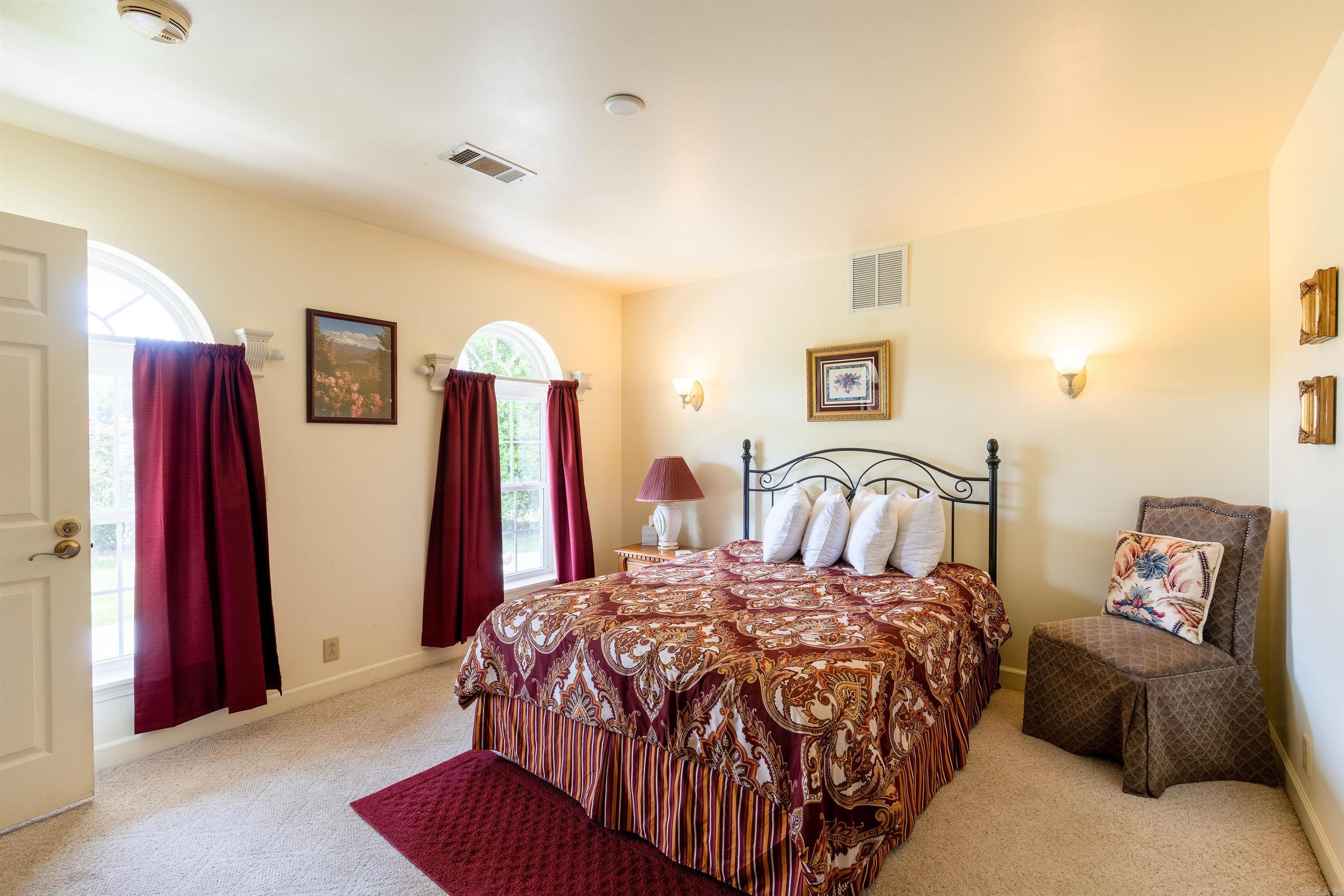 Metes & Bounds - Residential Income