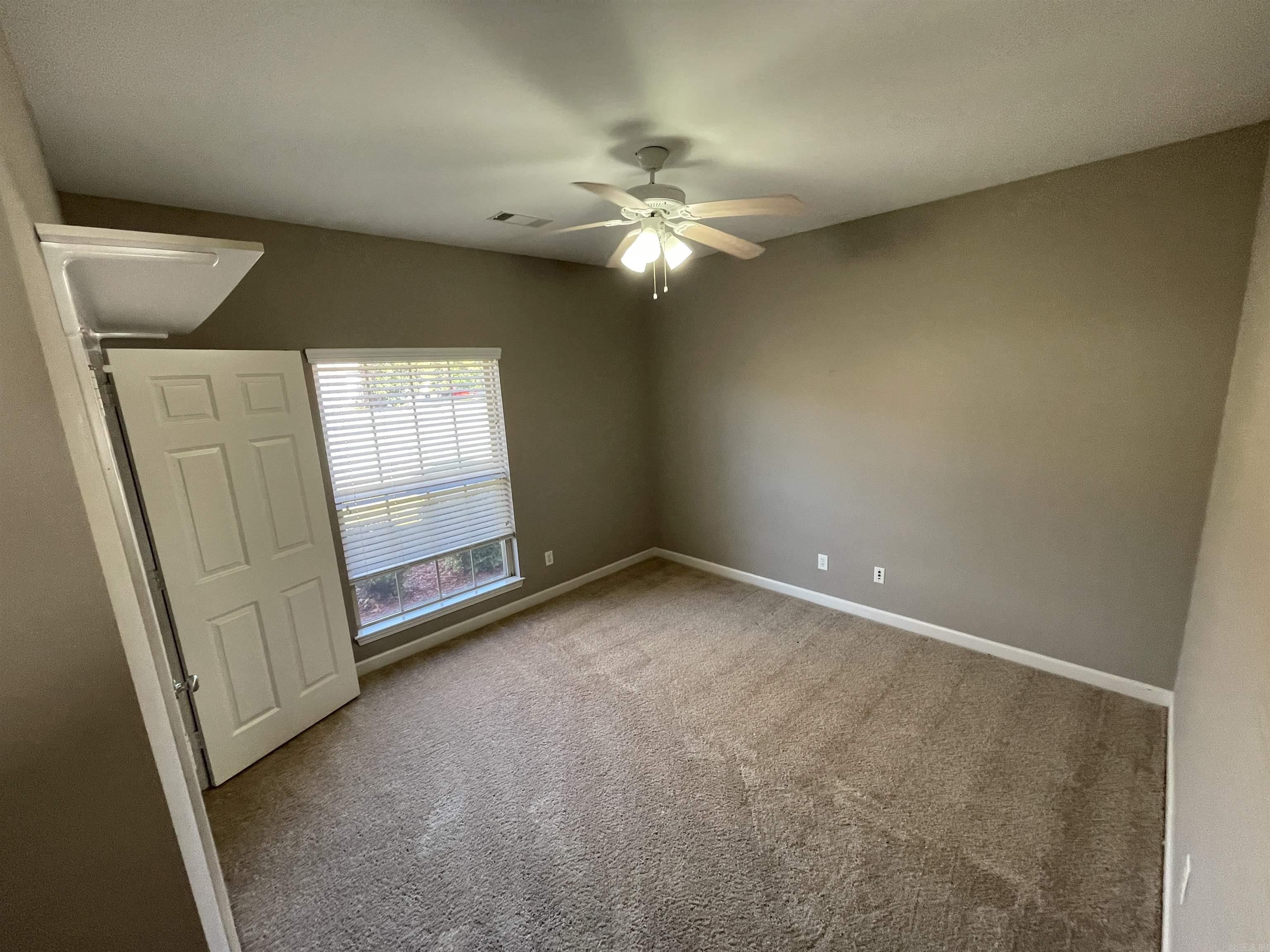 THE OAKS - Residential