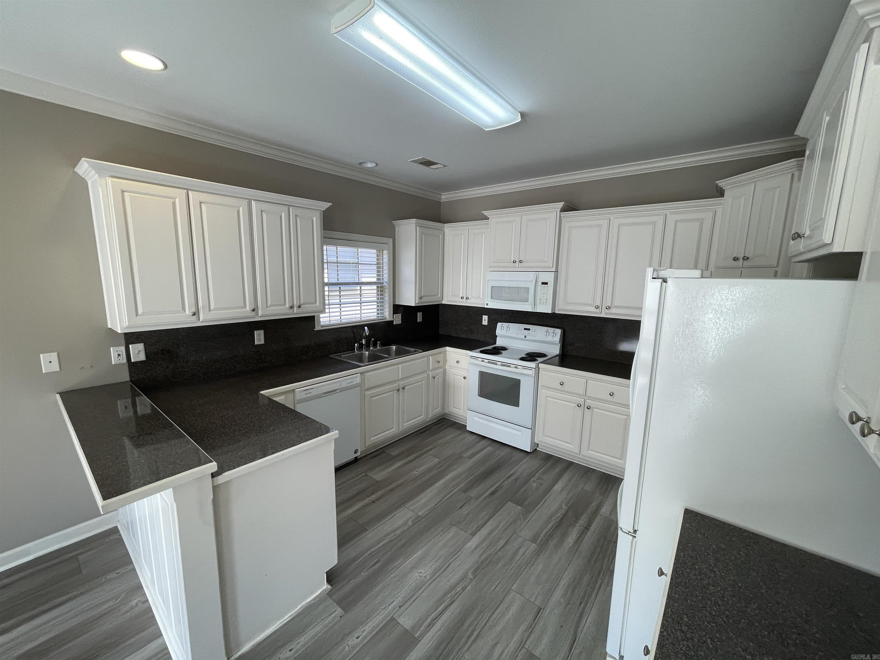 THE OAKS - Residential