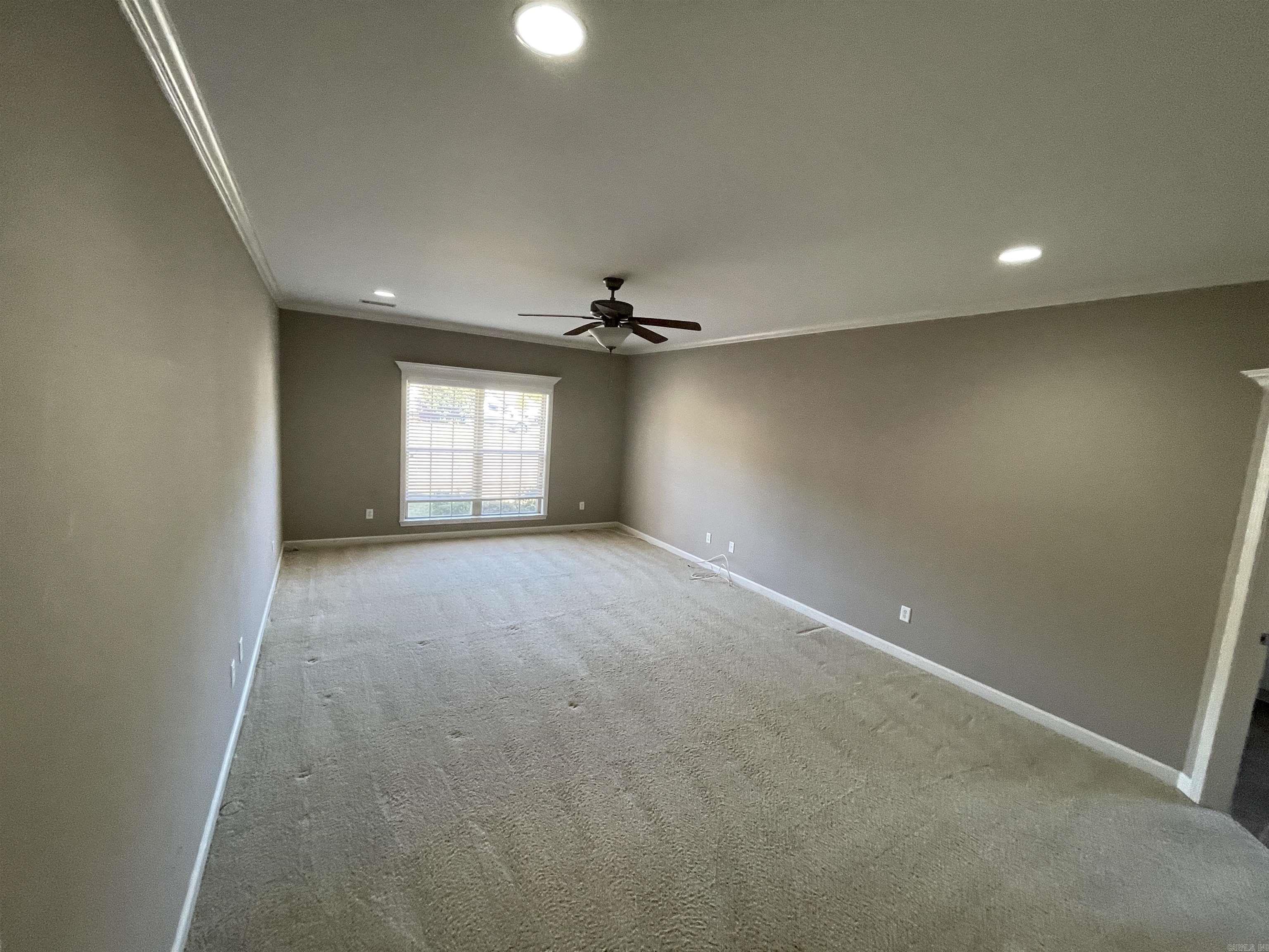 THE OAKS - Residential