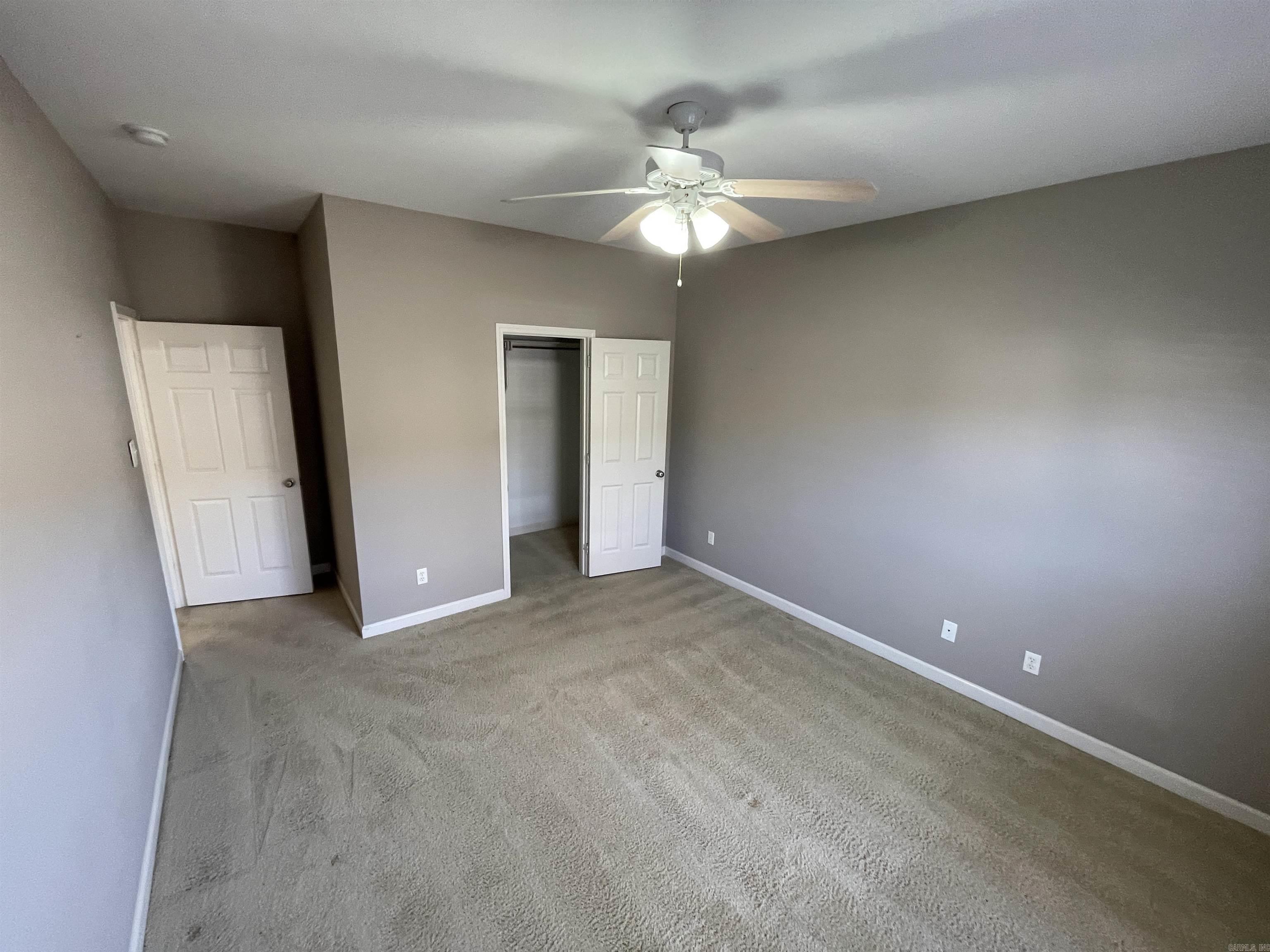 THE OAKS - Residential