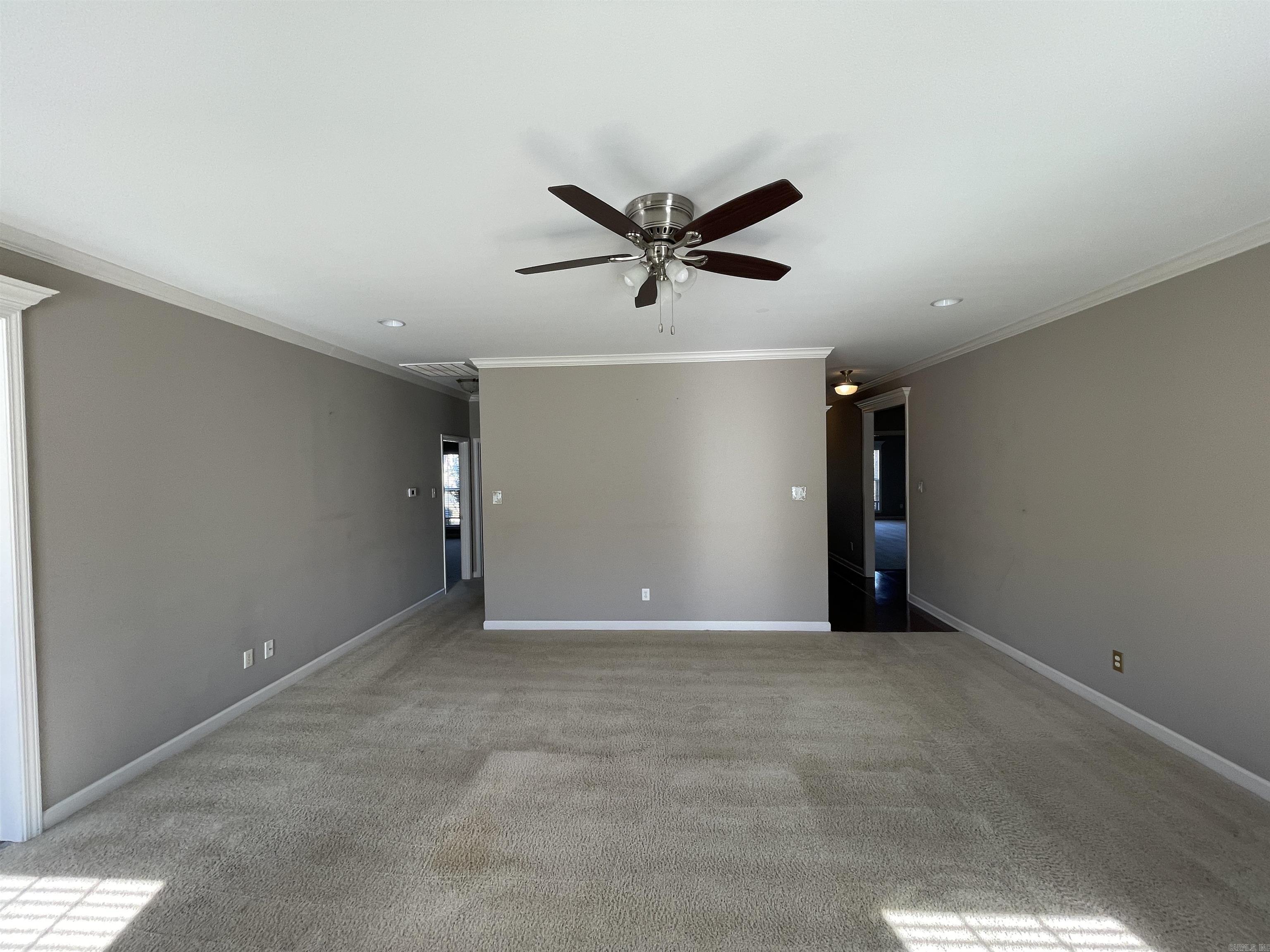 THE OAKS - Residential