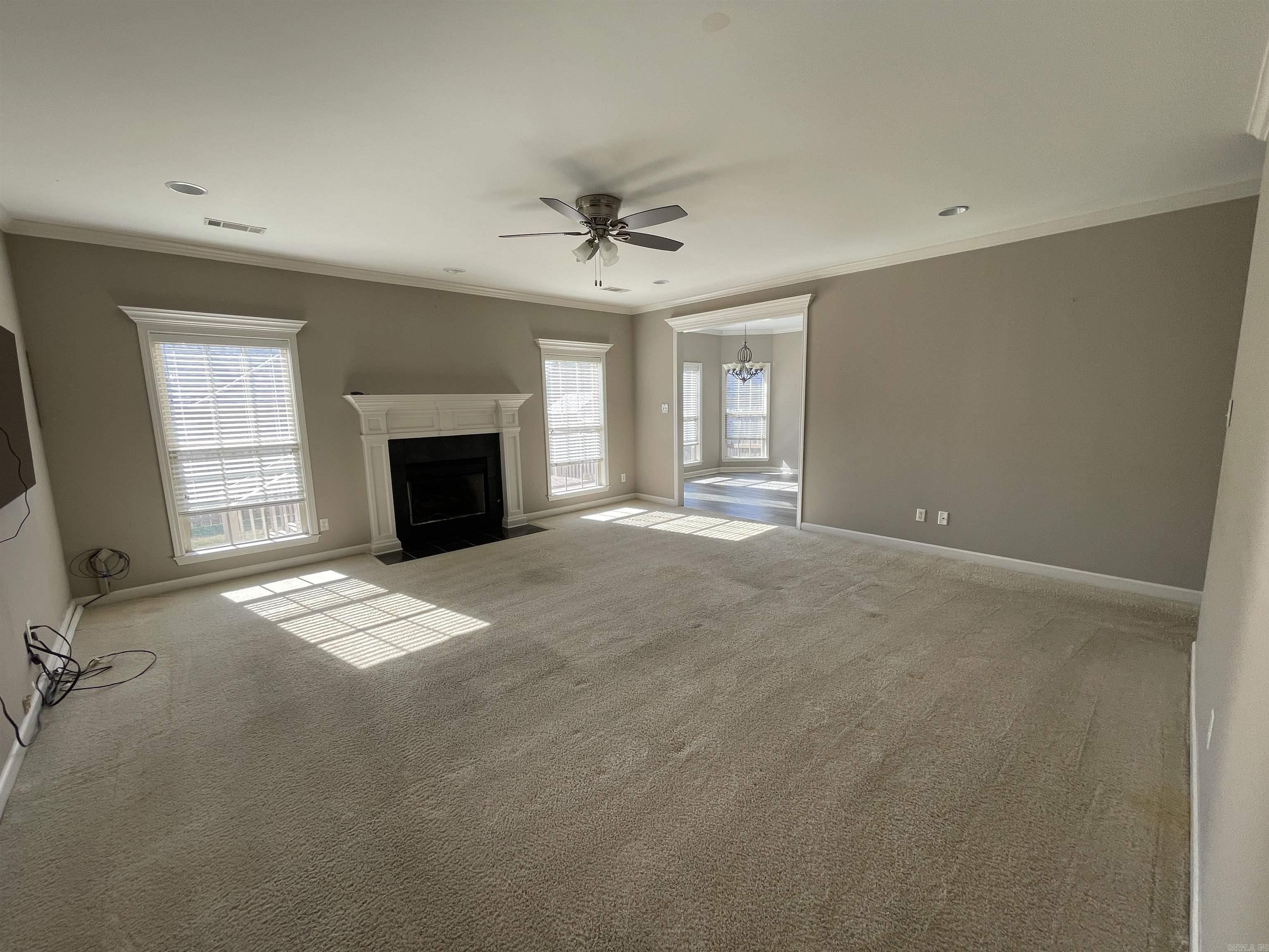 THE OAKS - Residential