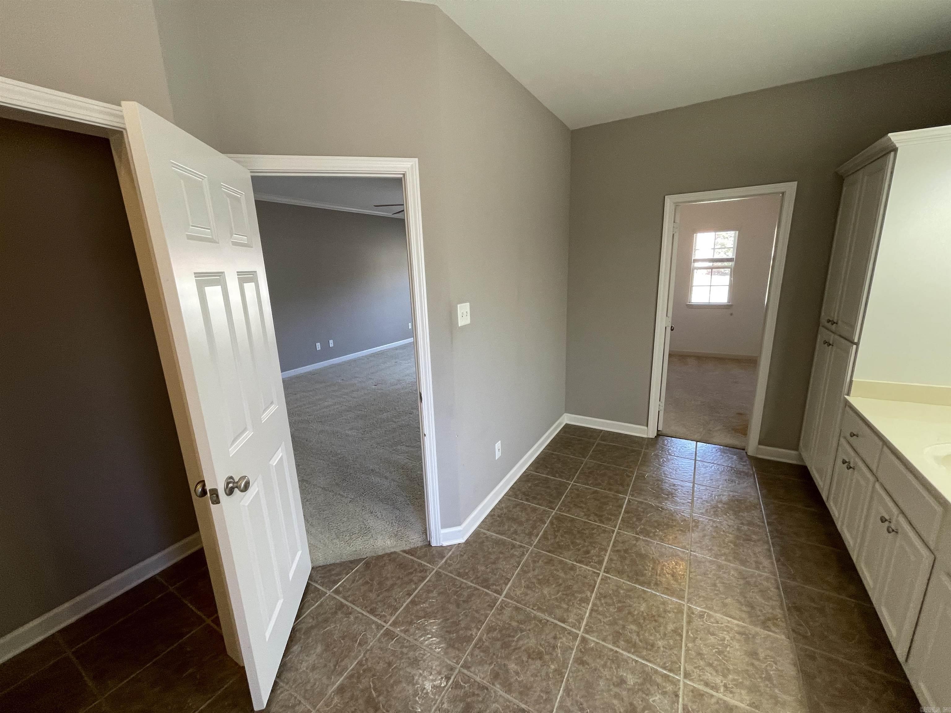 THE OAKS - Residential