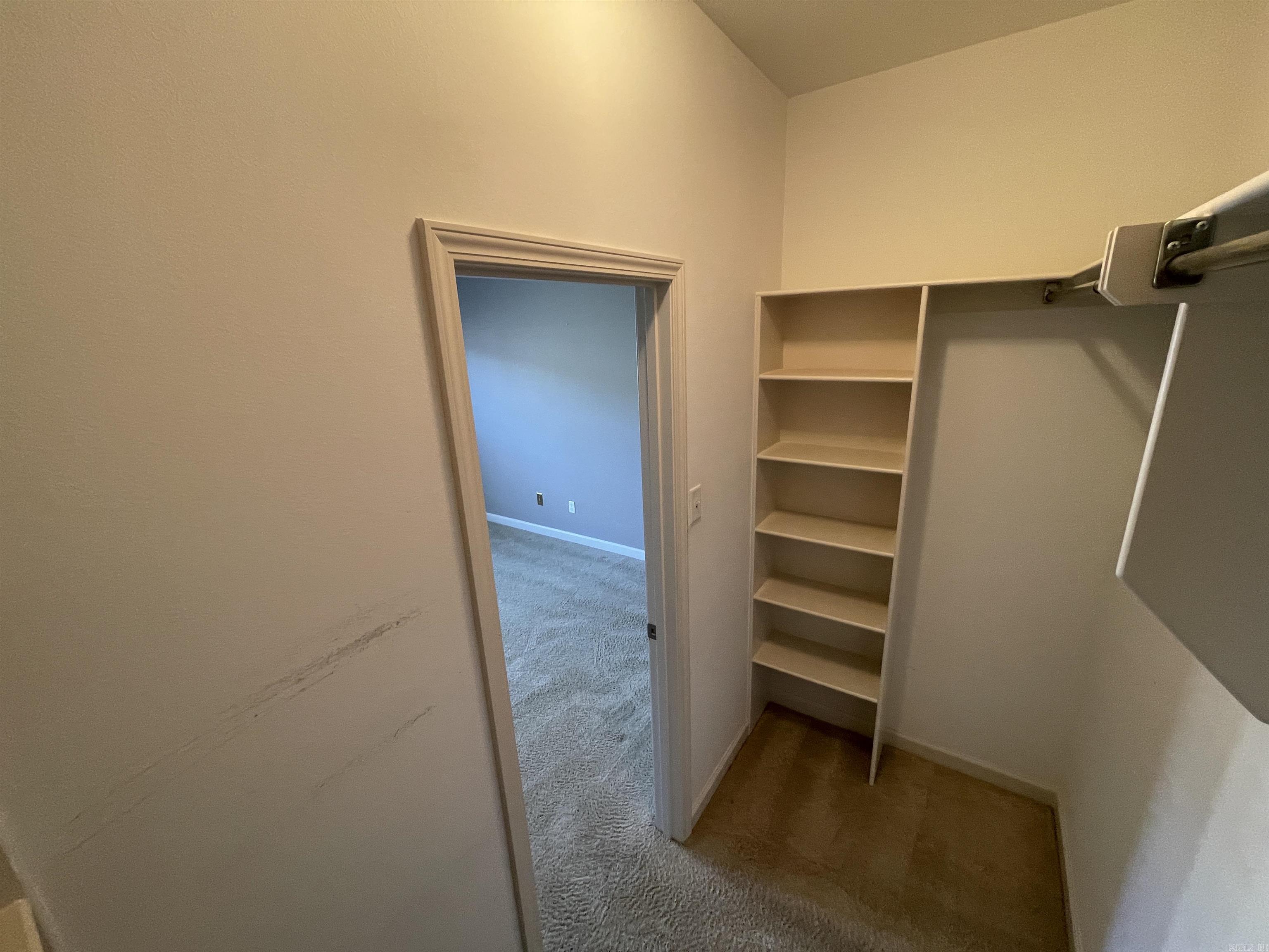 THE OAKS - Residential