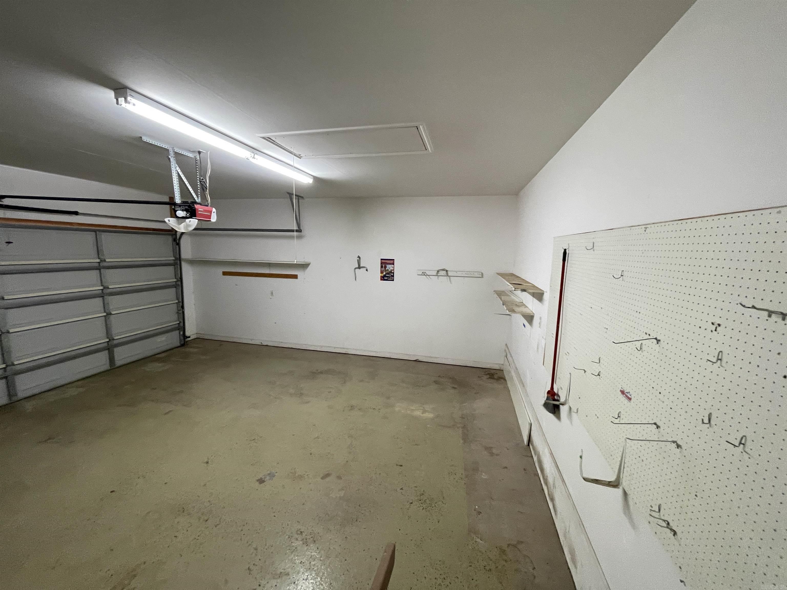 THE OAKS - Residential