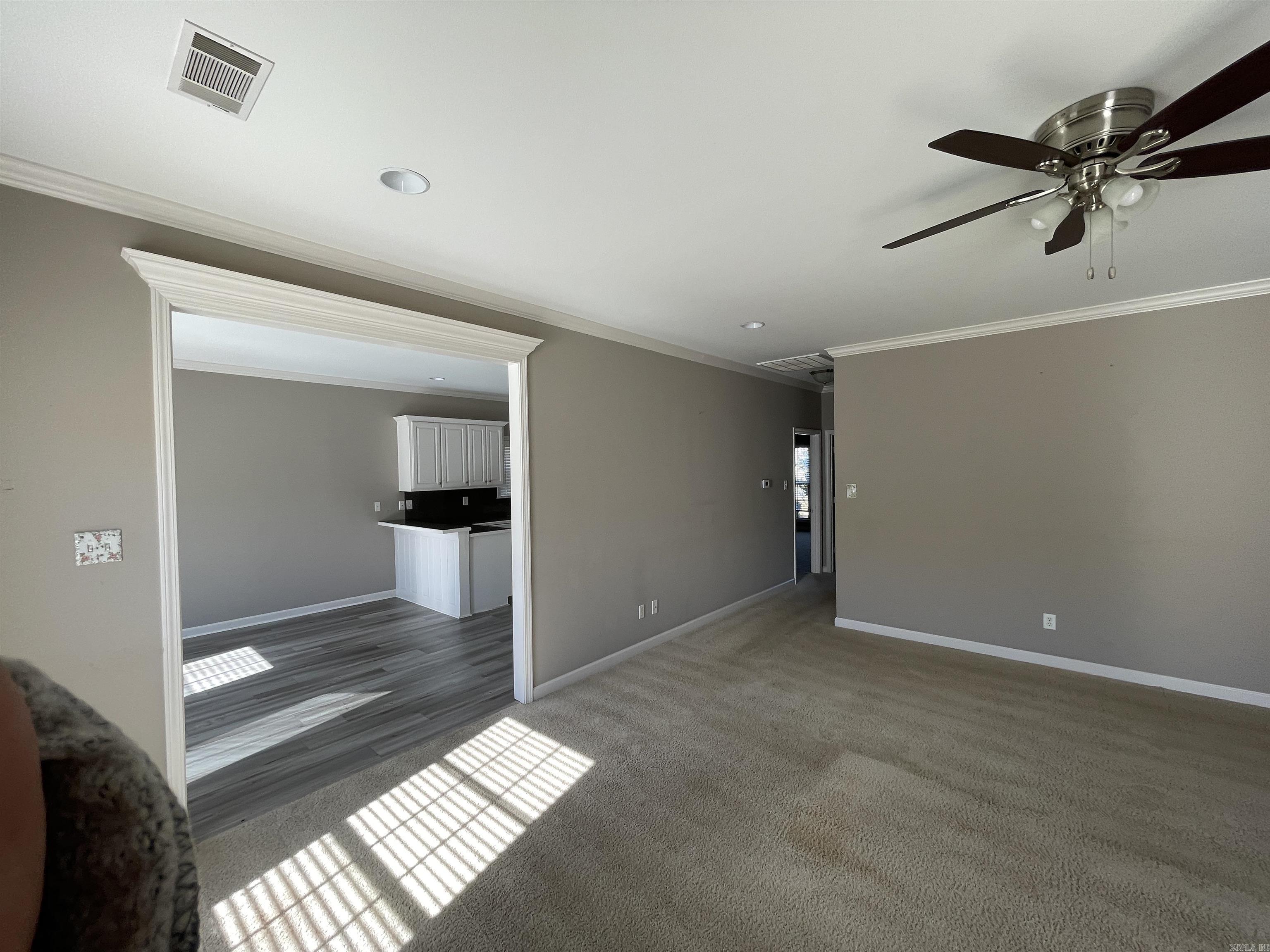 THE OAKS - Residential