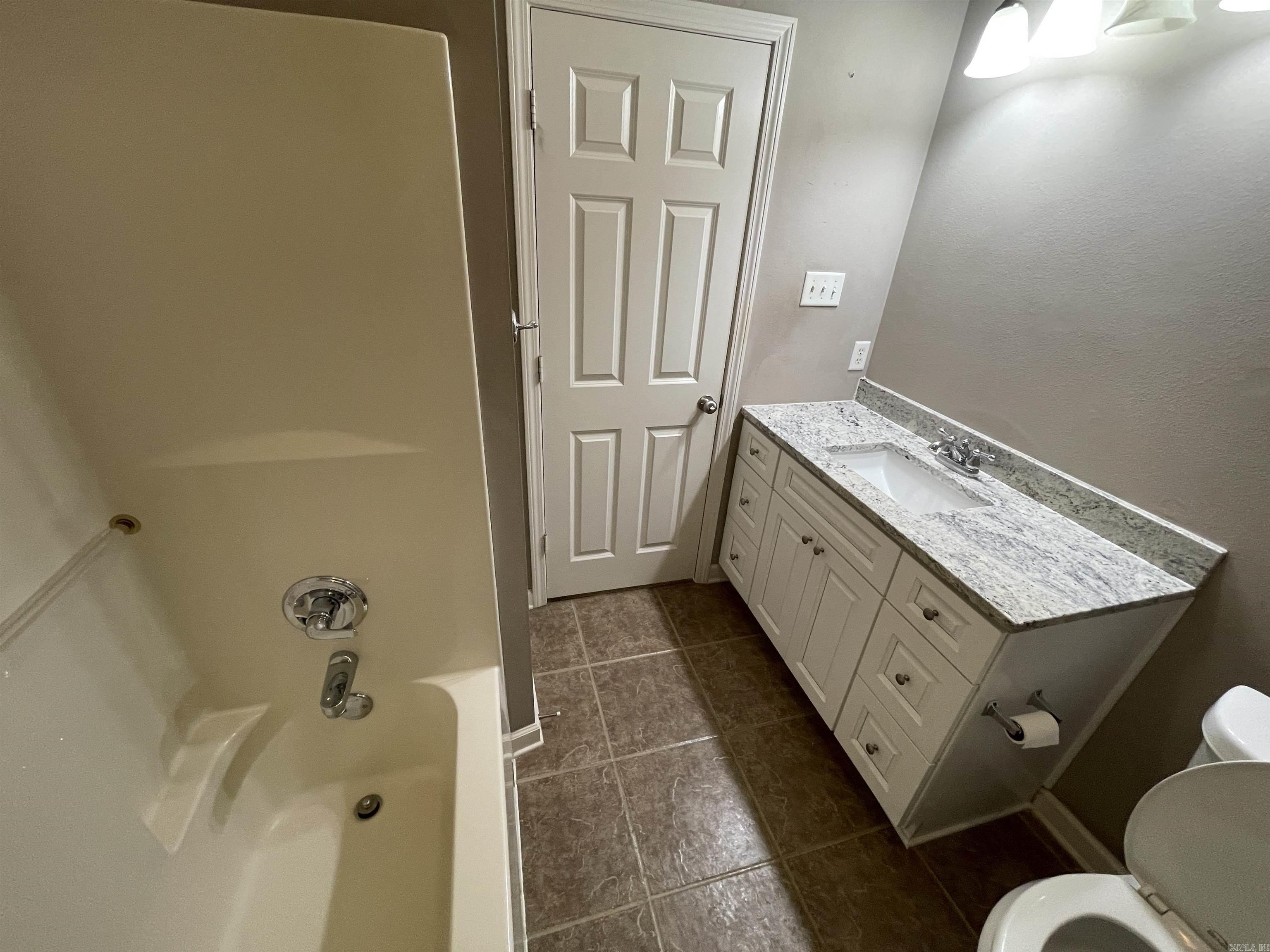 THE OAKS - Residential