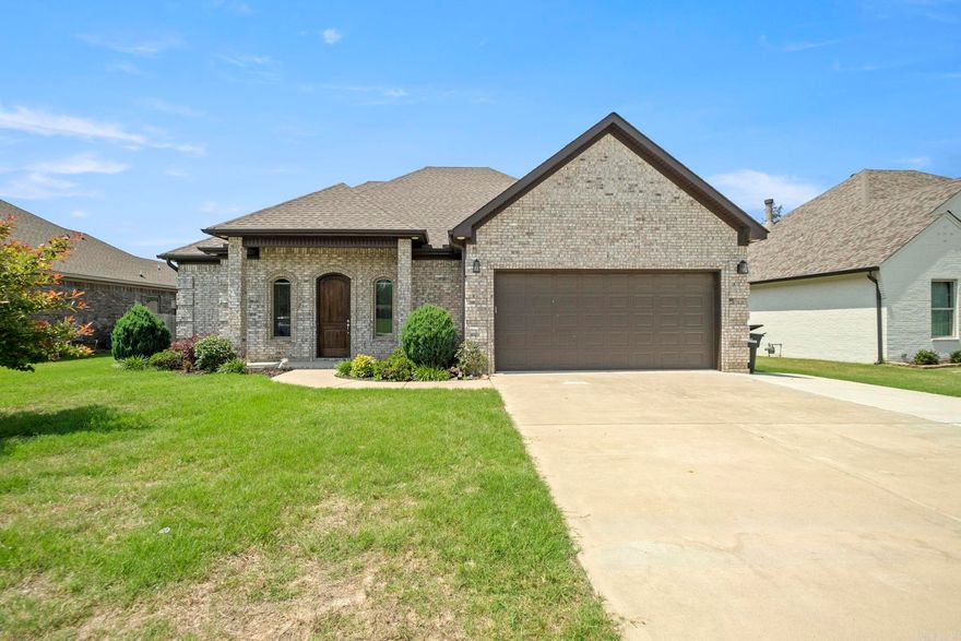 Gorgeous Sherwood home! Kitchen has lots of drawers with a Huge Island. Wood look tile flooring throughout living, dining, kitchen and bath areas. Covered back patio with ceiling fan, gas hook up for your grill. Check out the storage room in garage!! Pets with approval and restrictions/fees. No smoking in home or garage.  Application/Background check/security deposit/renter's insurance required.