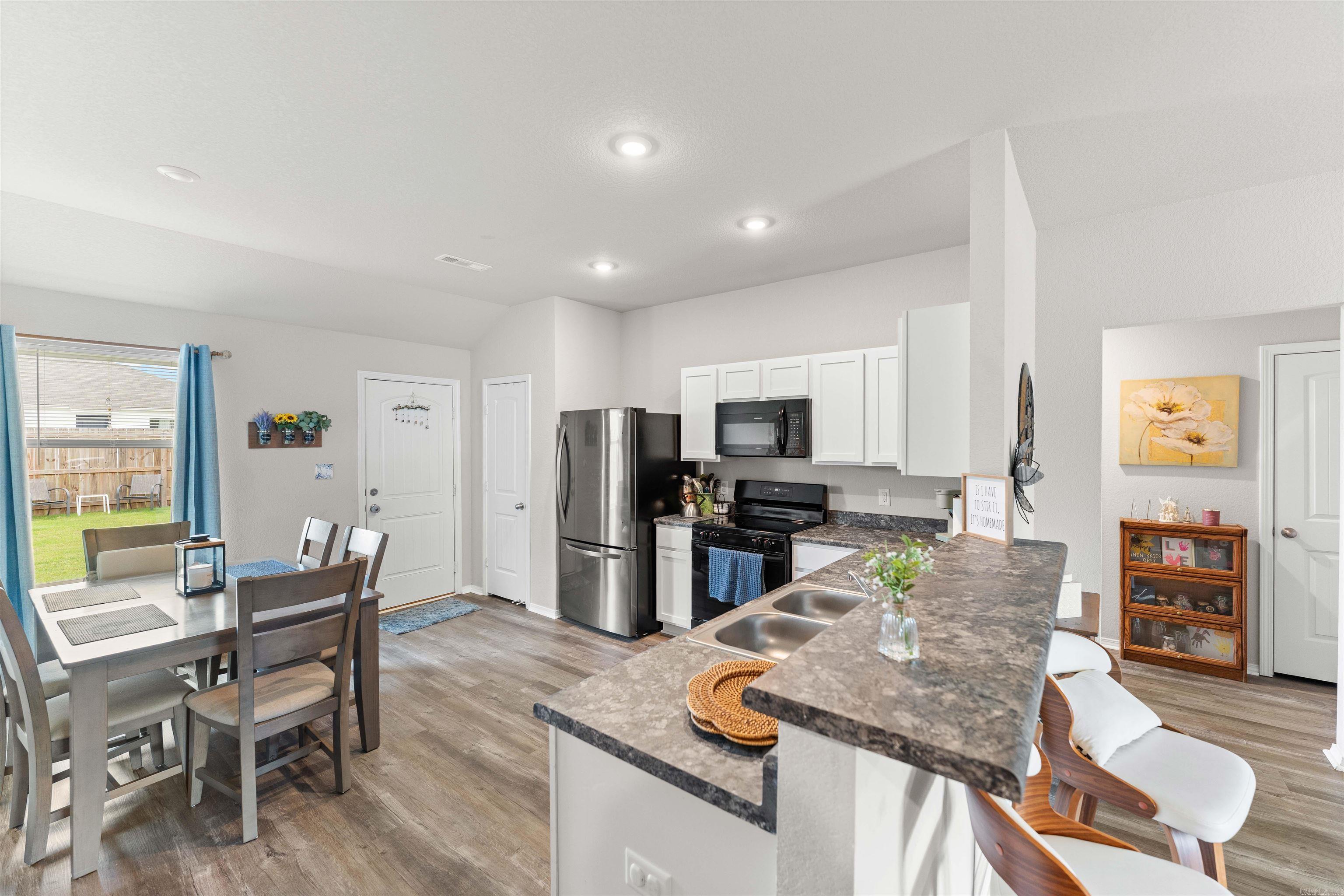 HILL FARM - Residential