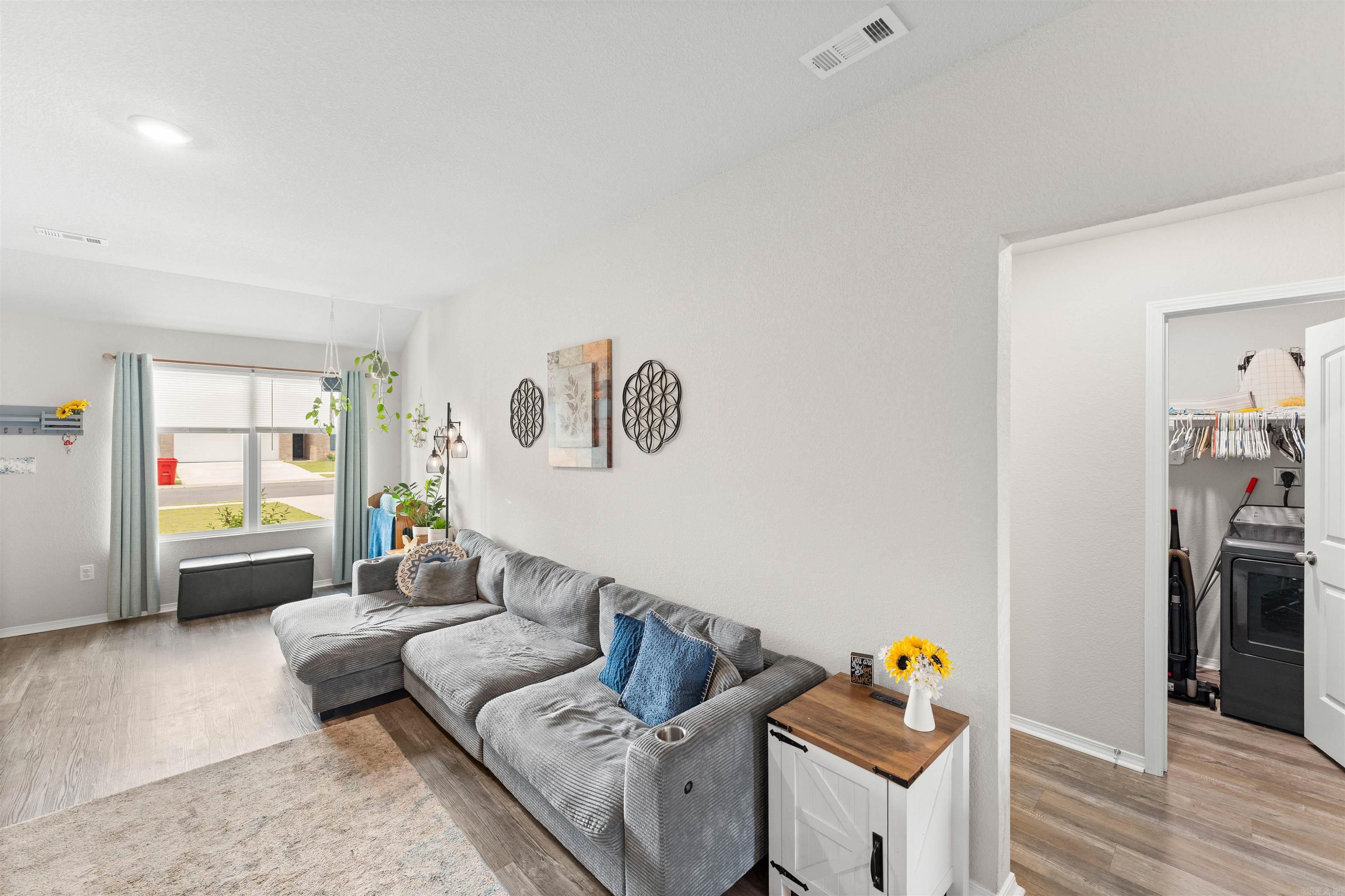 HILL FARM - Residential