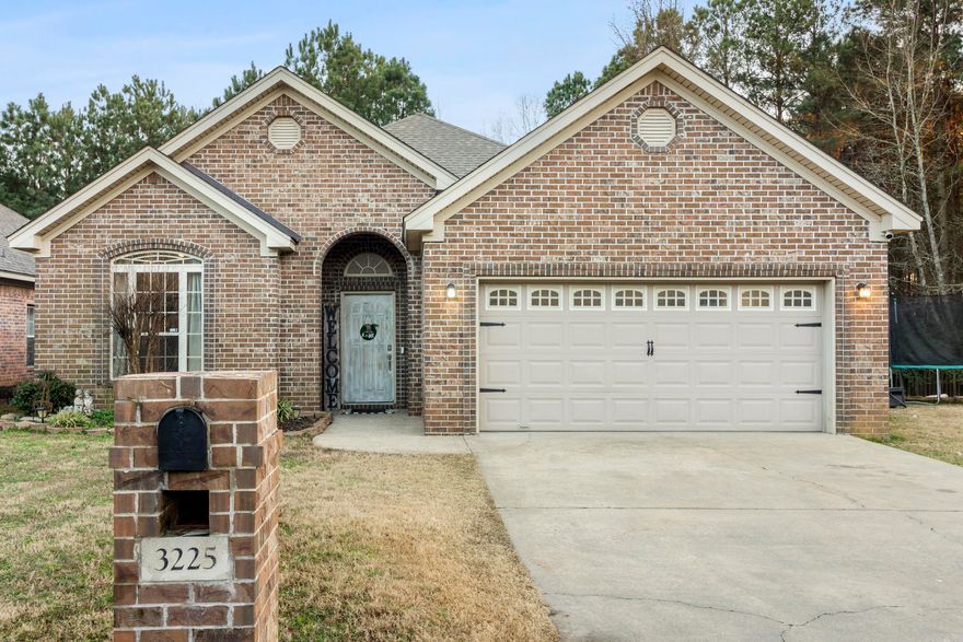 Welcome to your modern oasis! This 4-bed, 2-bath gem boasts numerous updates, including a newer roof and all-new luxury vinyl plank flooring throughout the bedrooms. Step into an inviting open floor plan, perfect for entertaining or cozy family gatherings. The kitchen shines with brand-new appliances, making meal prep a breeze.