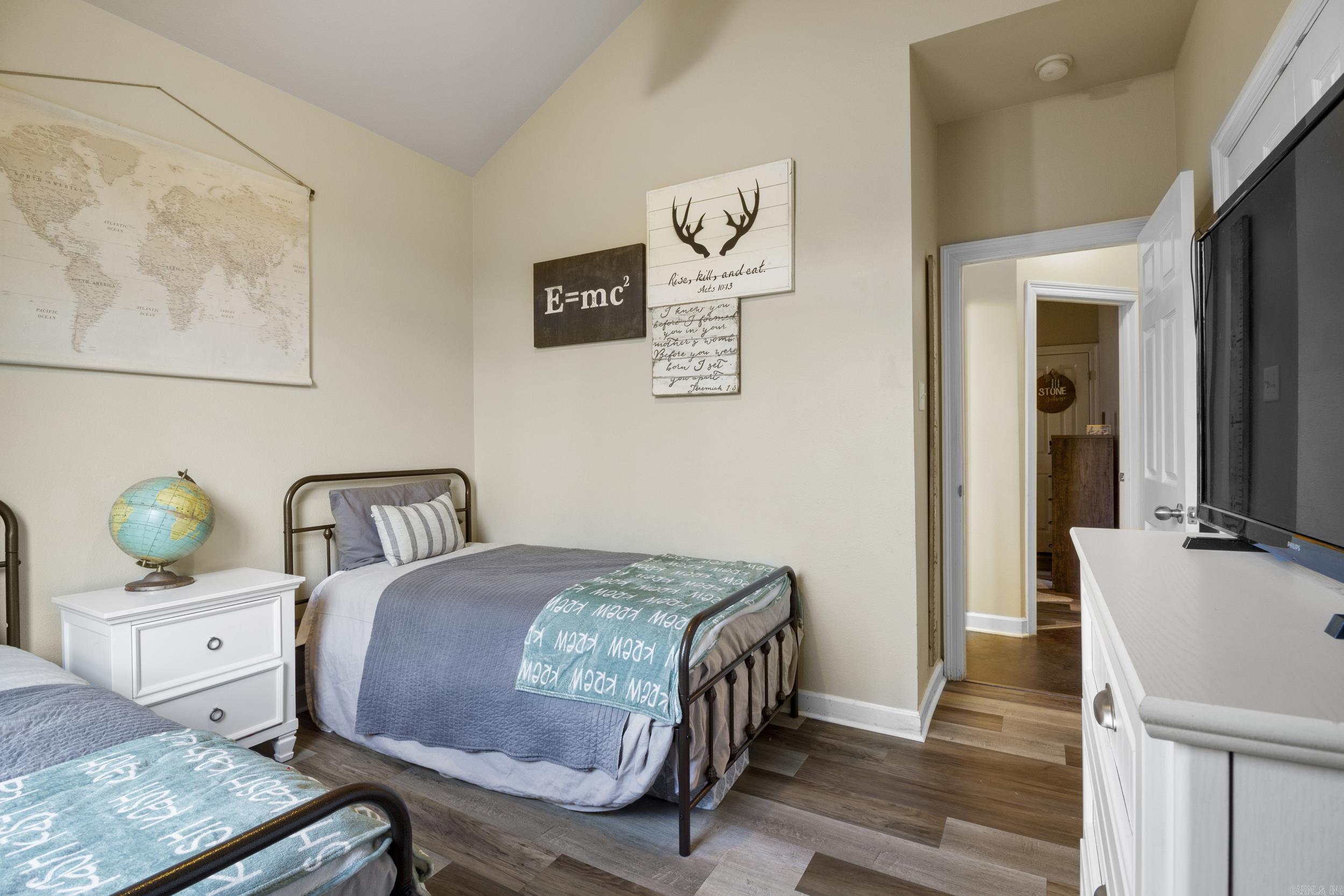 Brentwood Villas - Residential