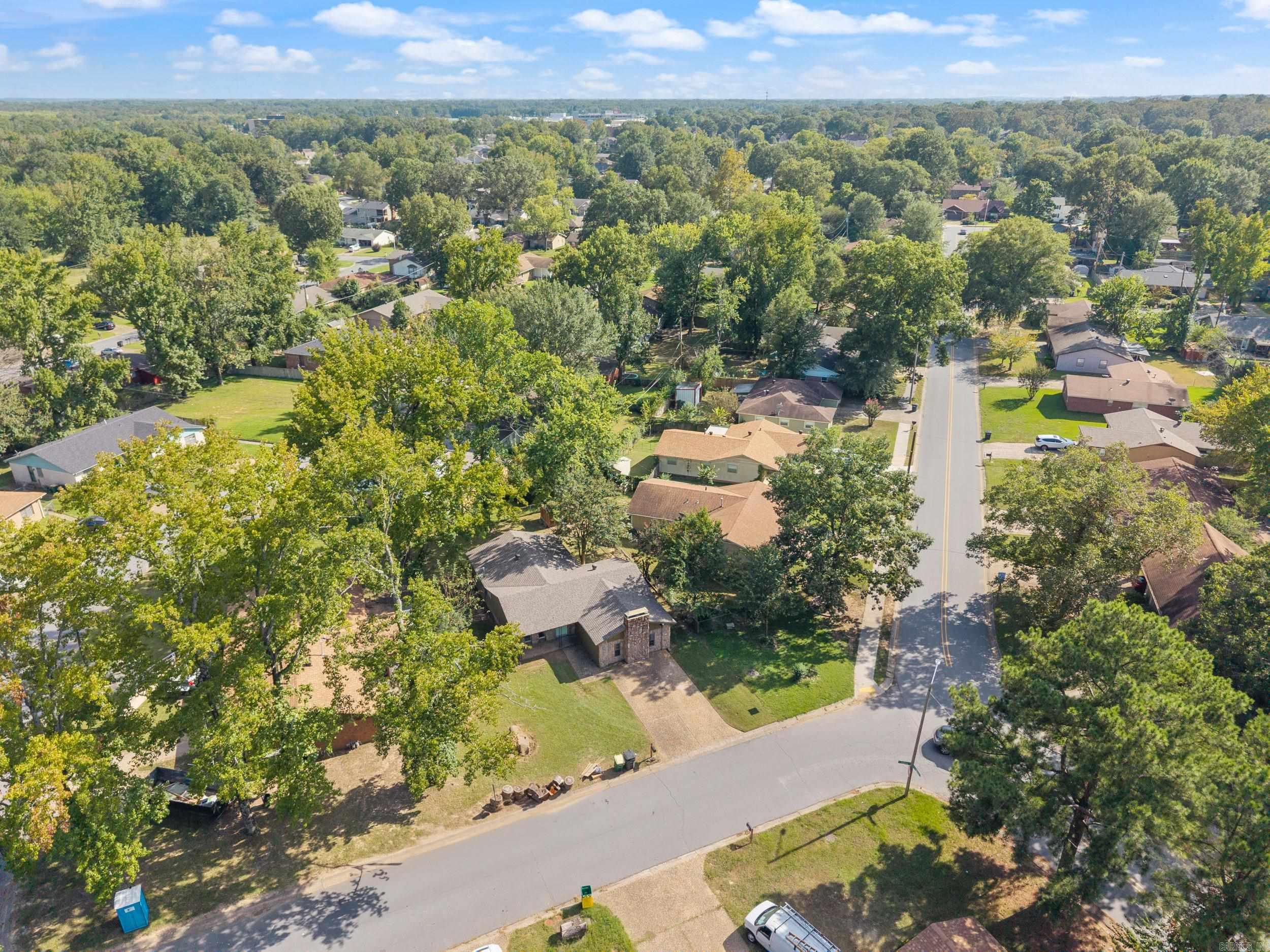 ROYAL MANOR - Residential