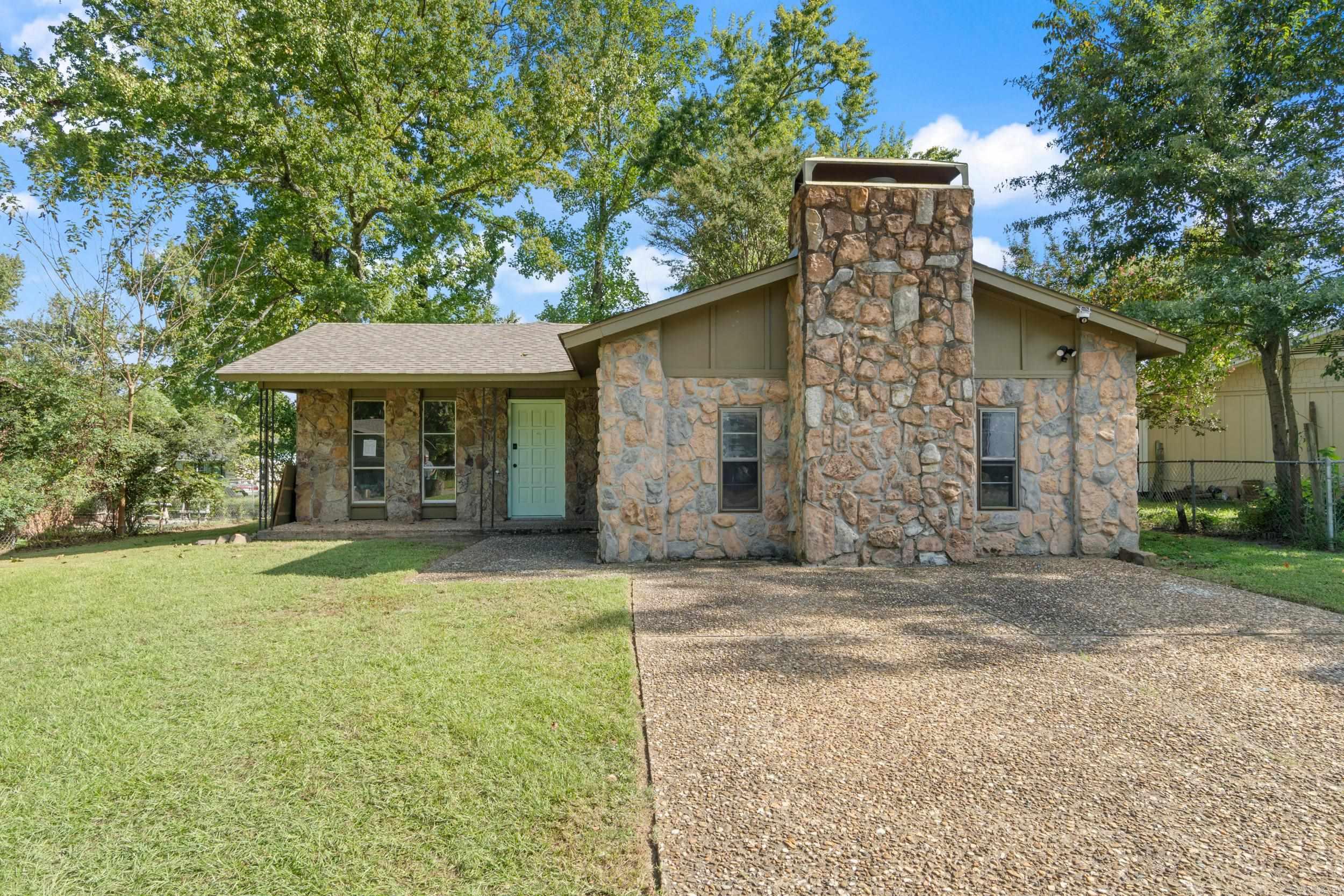 ROYAL MANOR - Residential