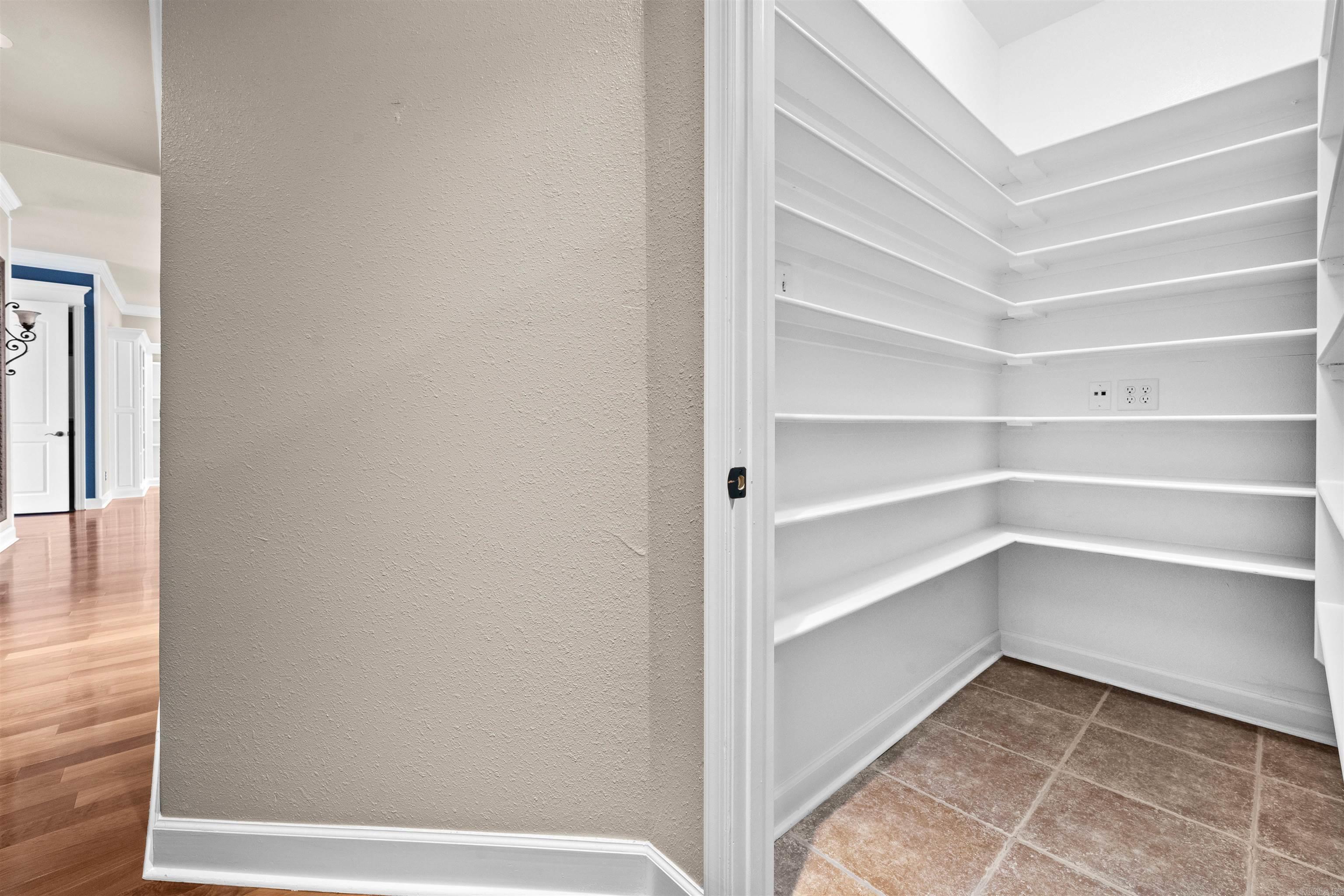 WOODLANDS EDGE - Residential