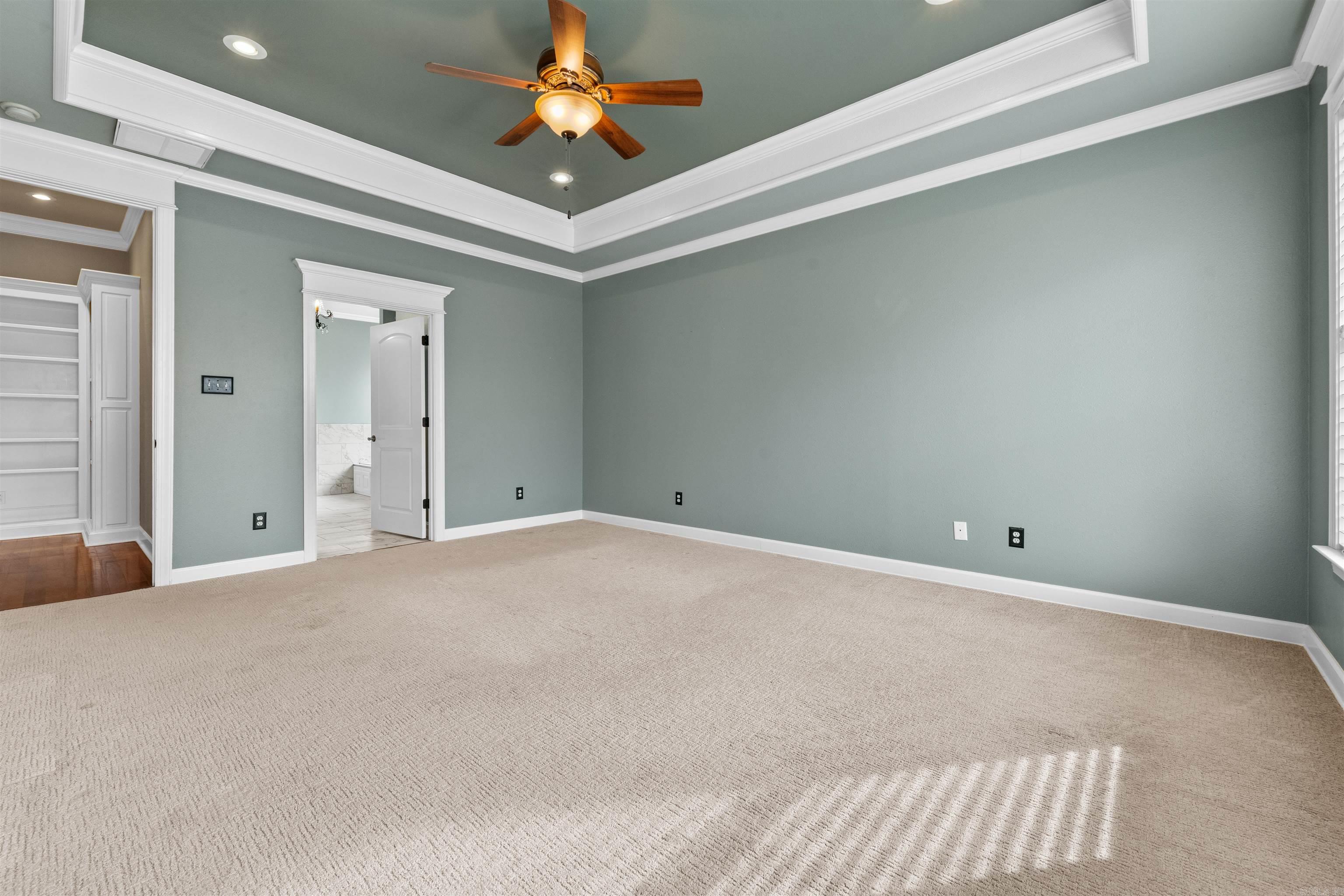 WOODLANDS EDGE - Residential