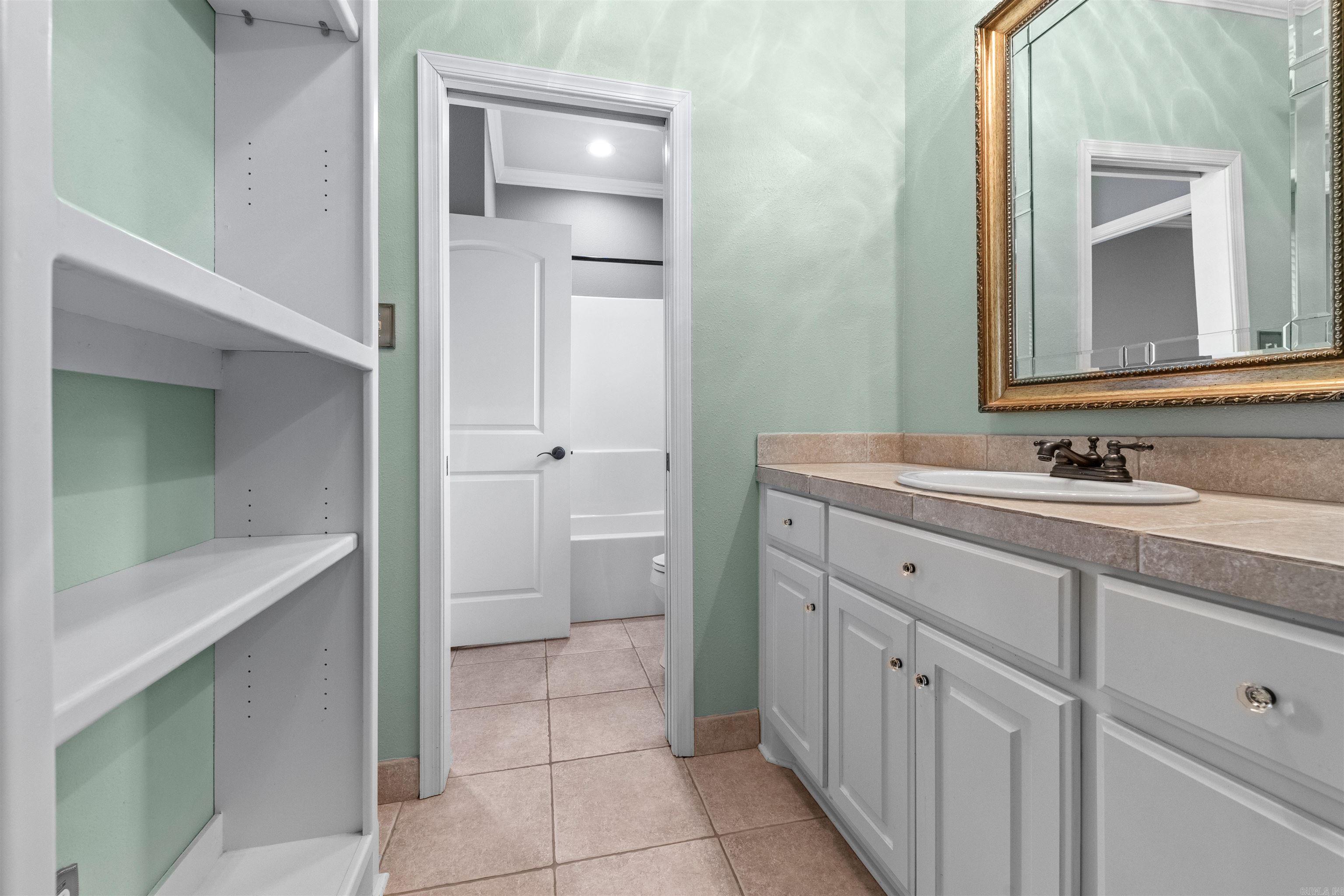 WOODLANDS EDGE - Residential