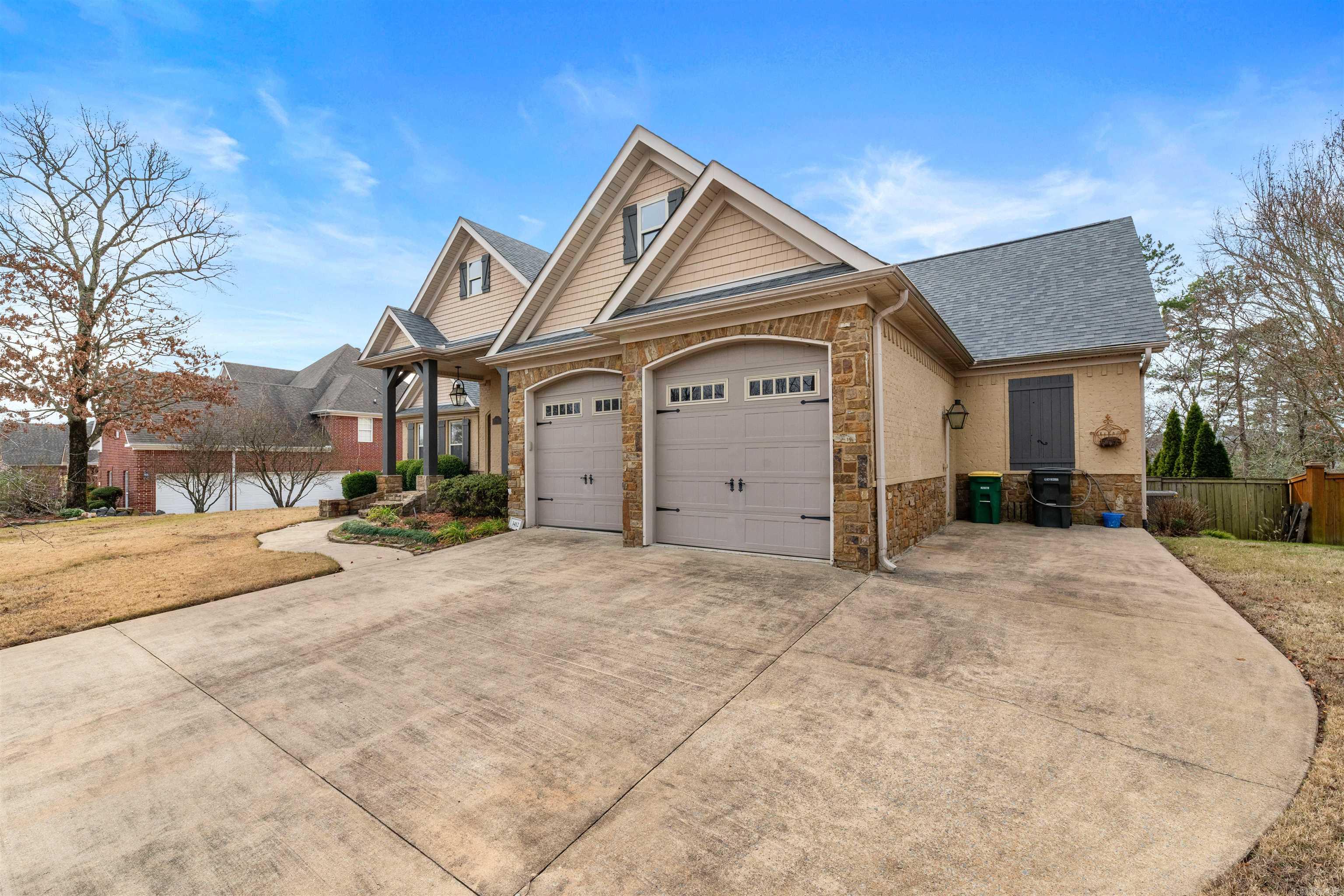 WOODLANDS EDGE - Residential