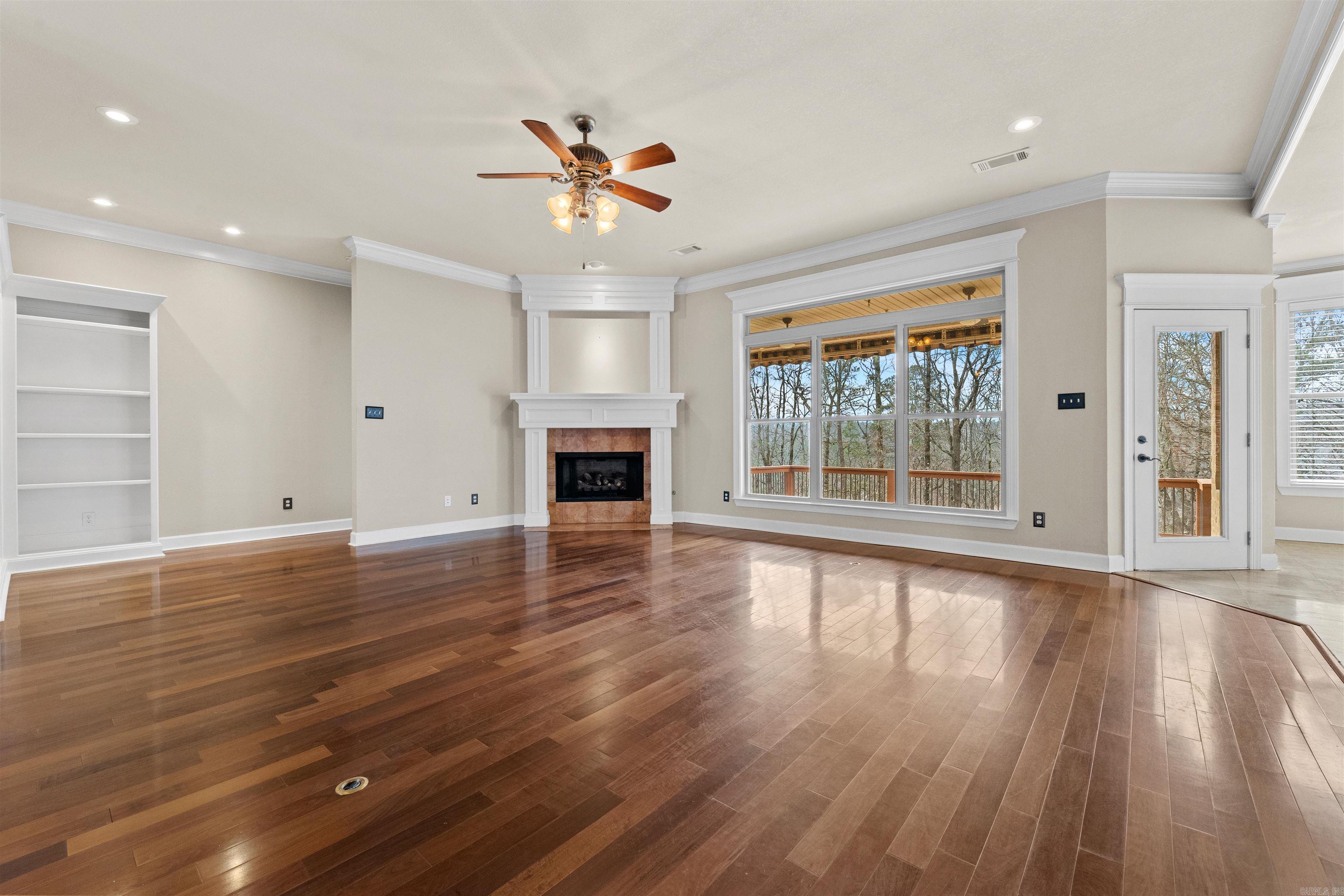 WOODLANDS EDGE - Residential