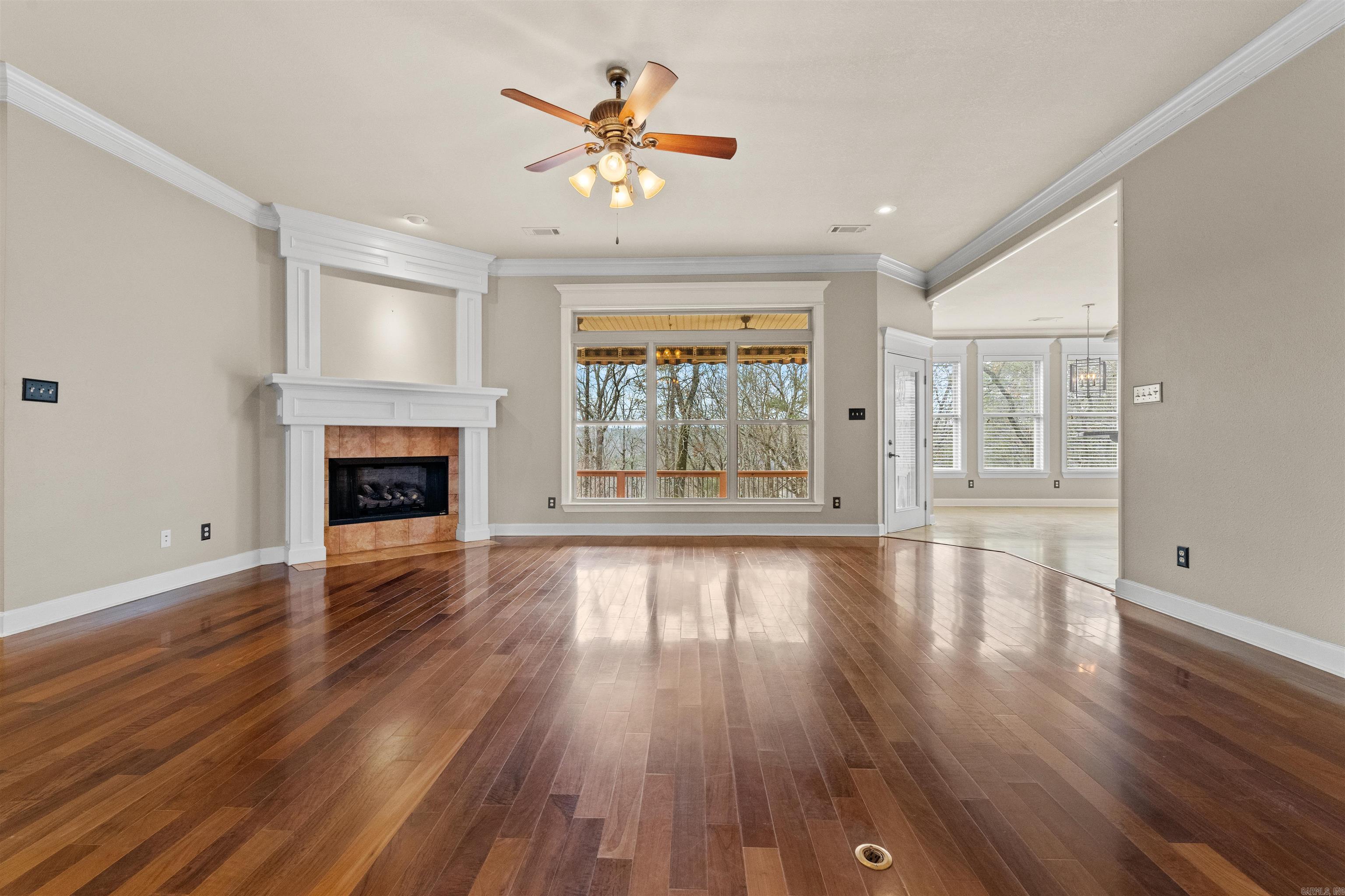 WOODLANDS EDGE - Residential