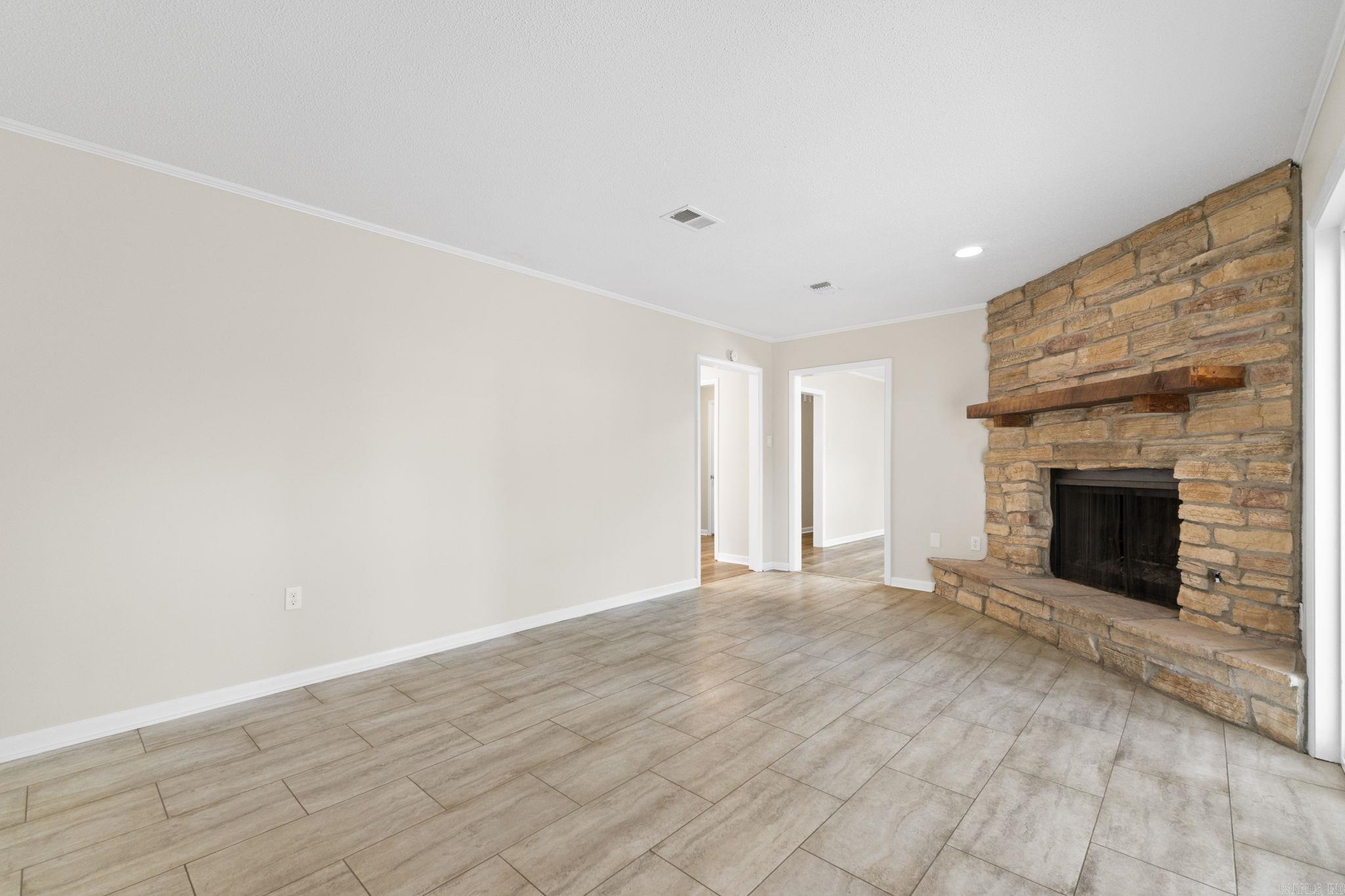 OAK FORREST - Residential