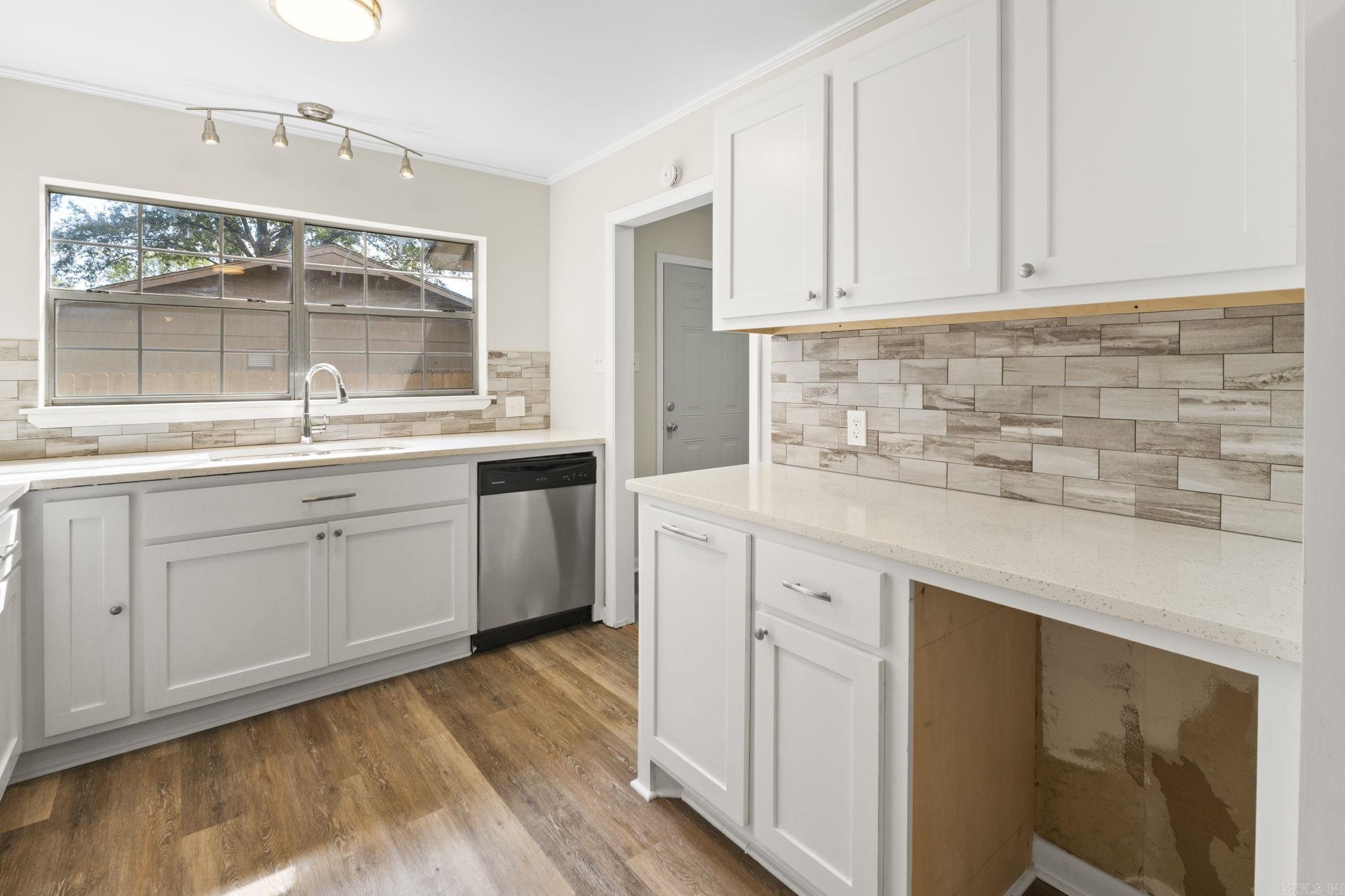 OAK FORREST - Residential