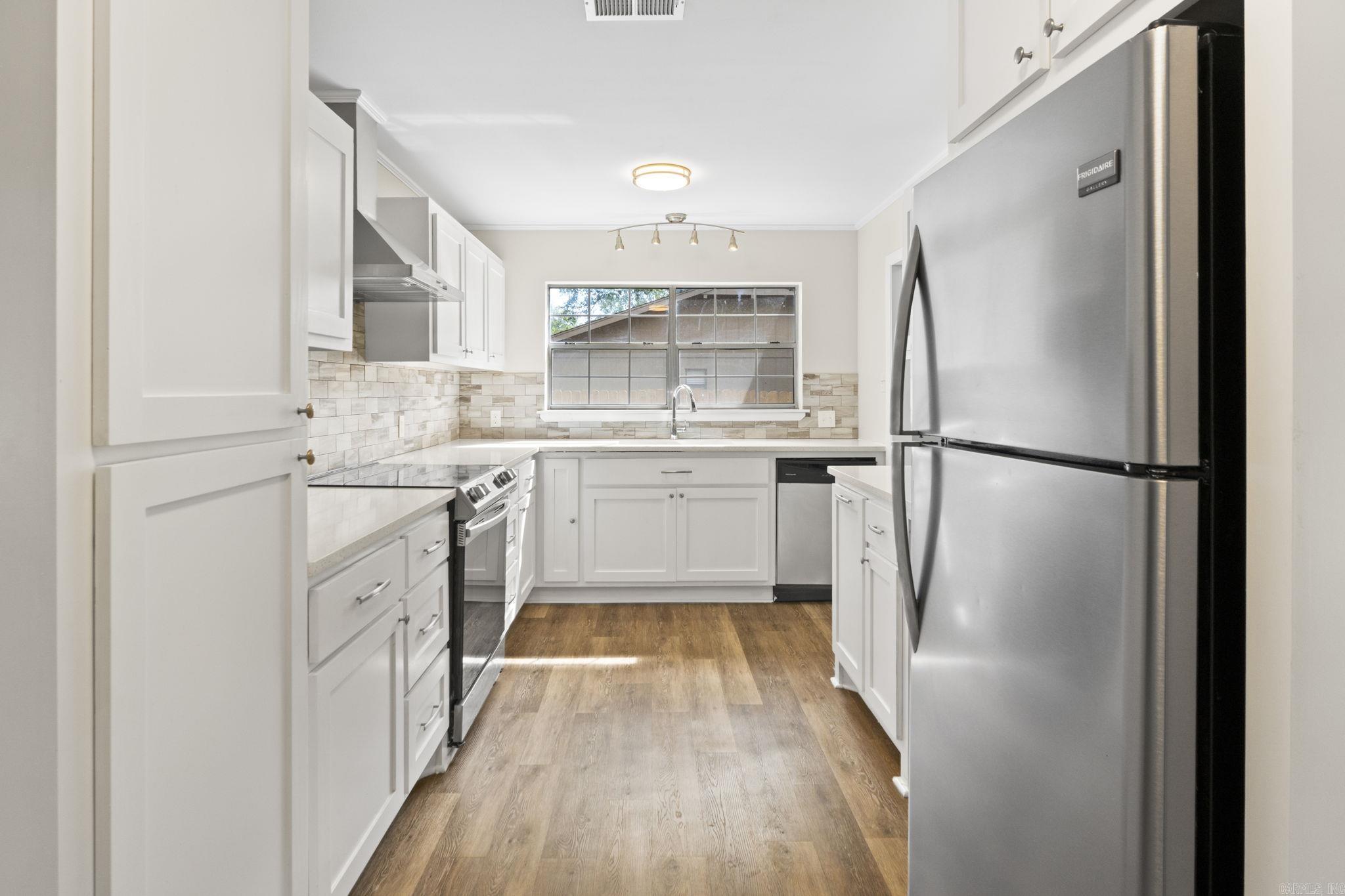 OAK FORREST - Residential