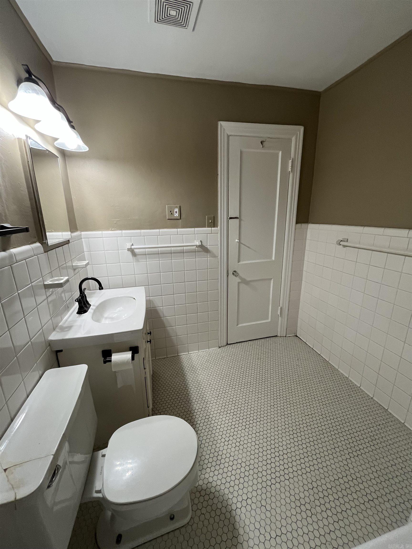 Pulaski Heights - Residential Lease