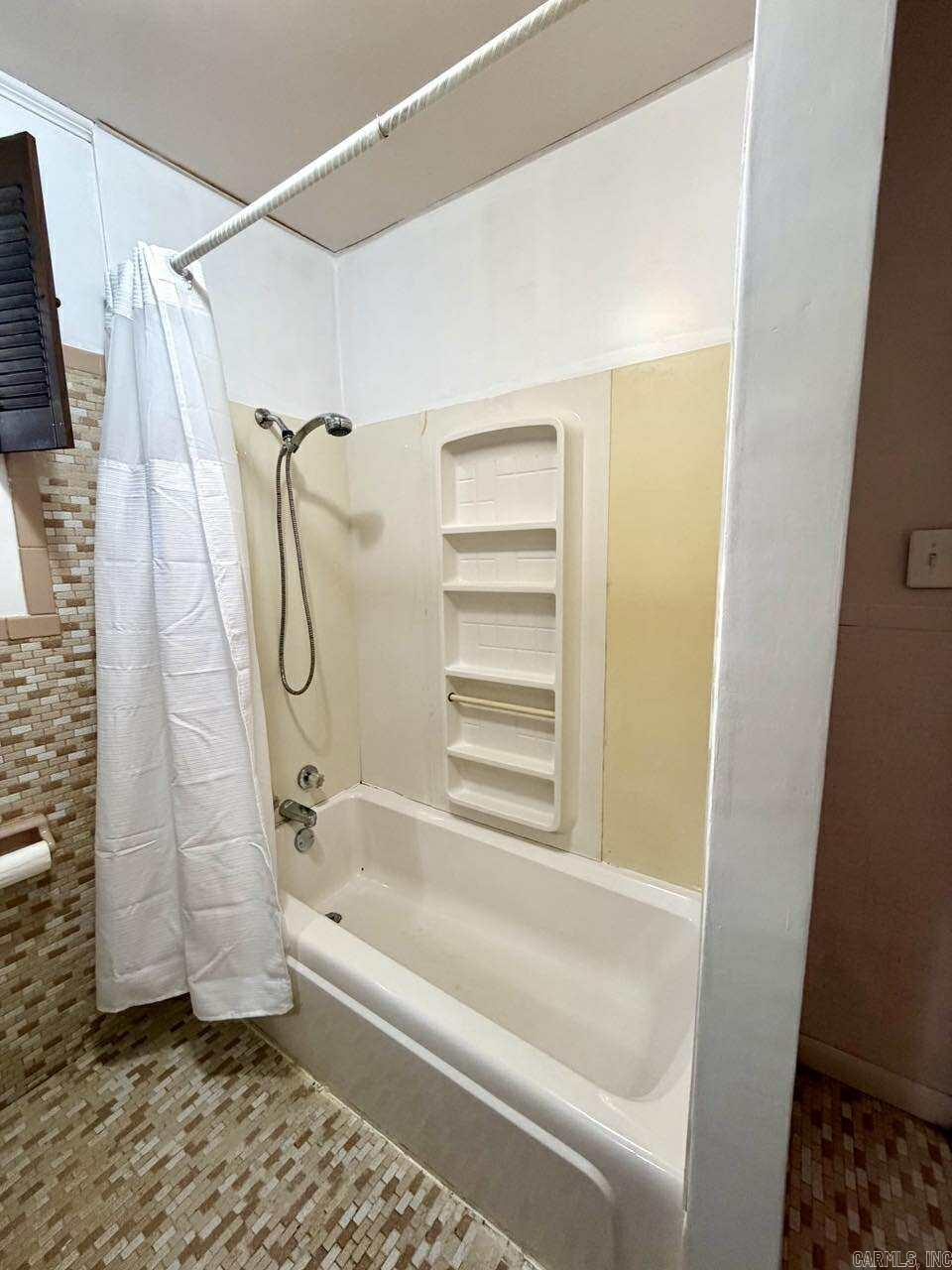 ROBERTS-FLANAGIN - Residential