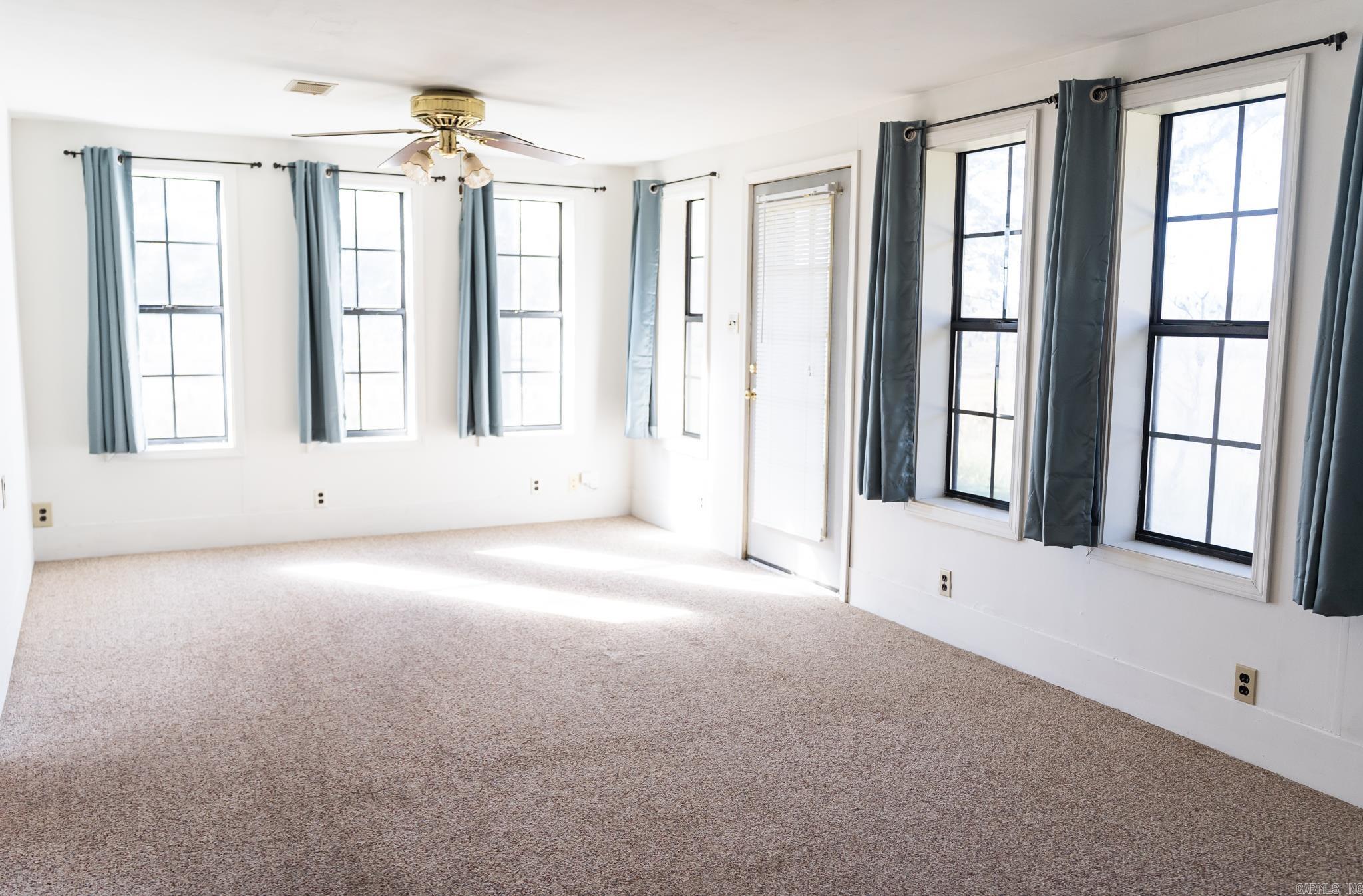 ROBERTS-FLANAGIN - Residential