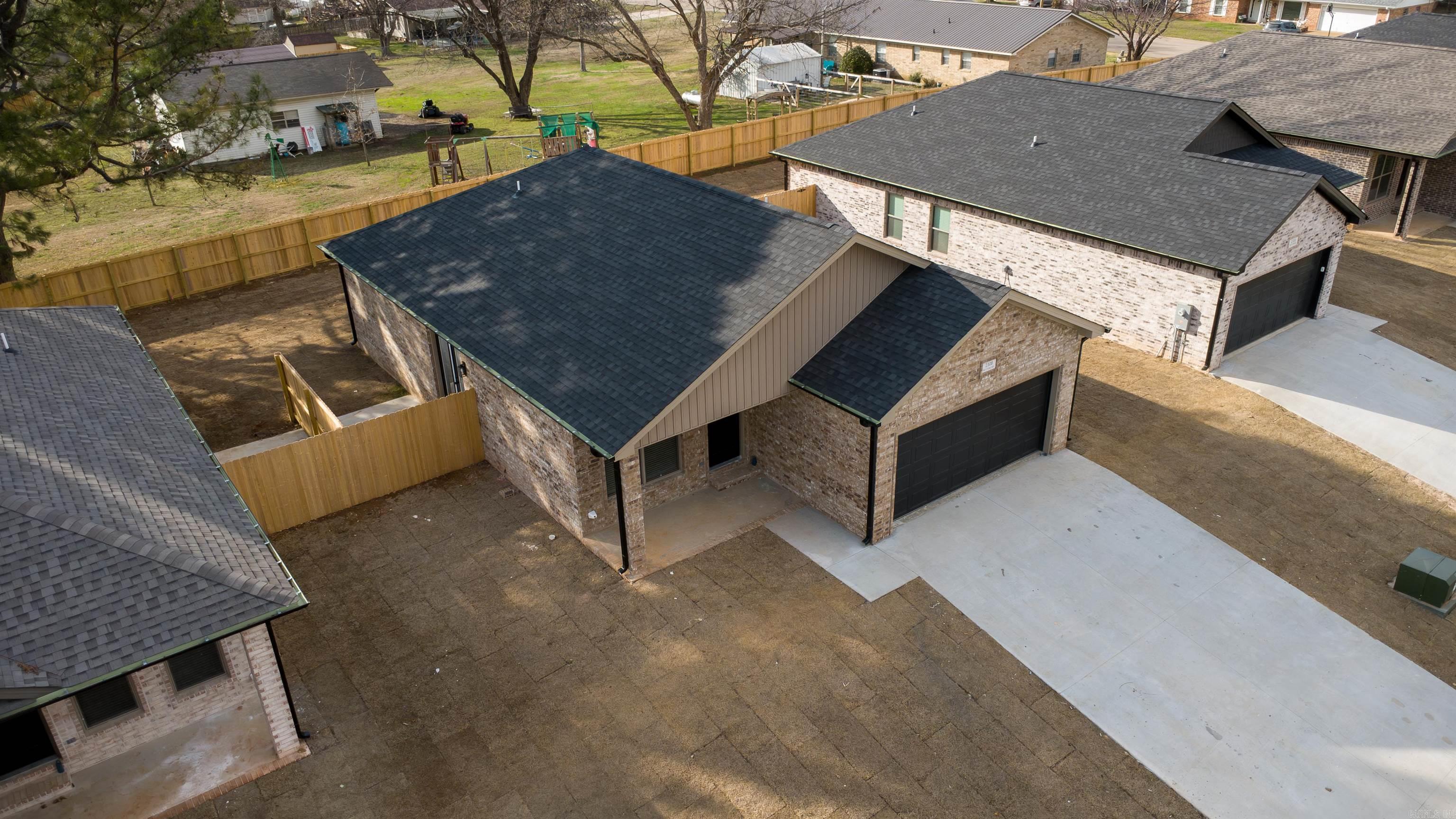 HILLVIEW ACRES - Residential