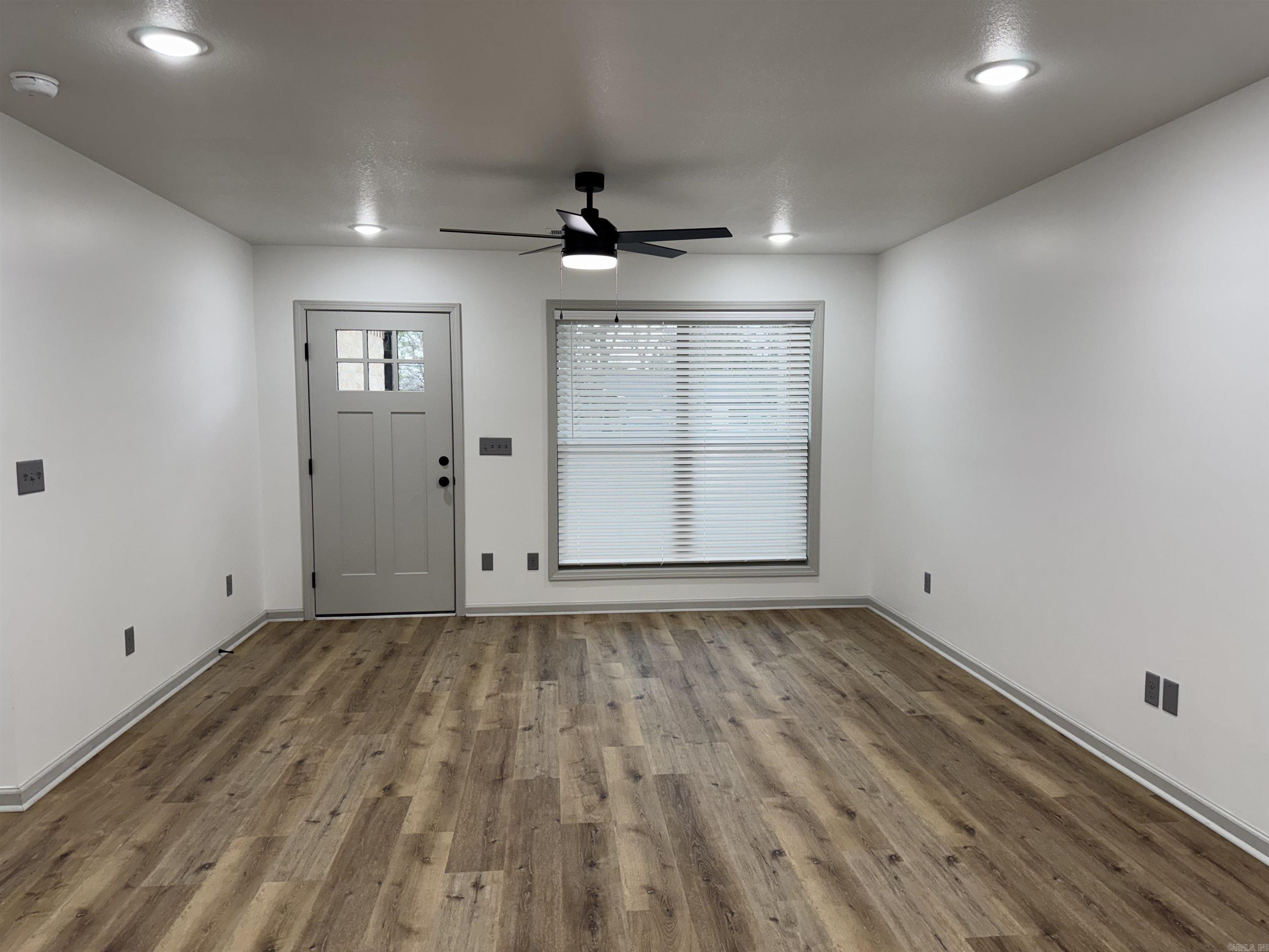 HILLVIEW ACRES - Residential