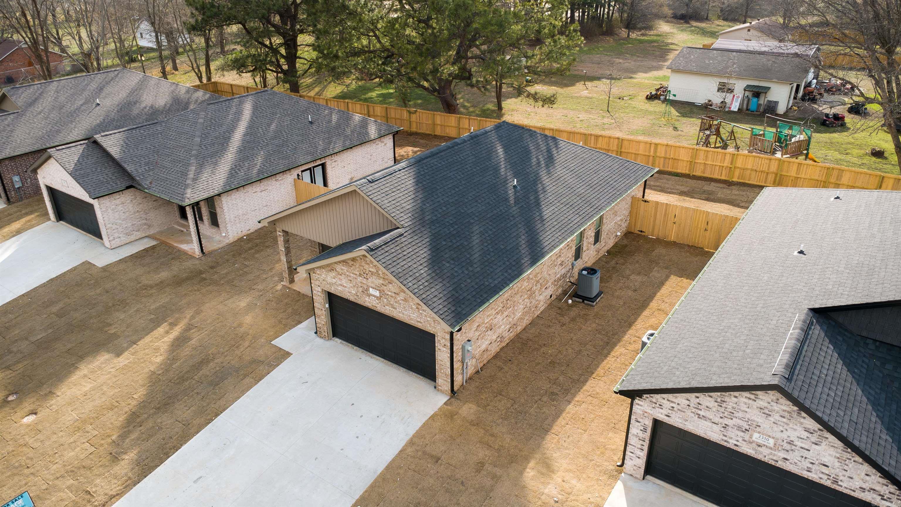 HILLVIEW ACRES - Residential