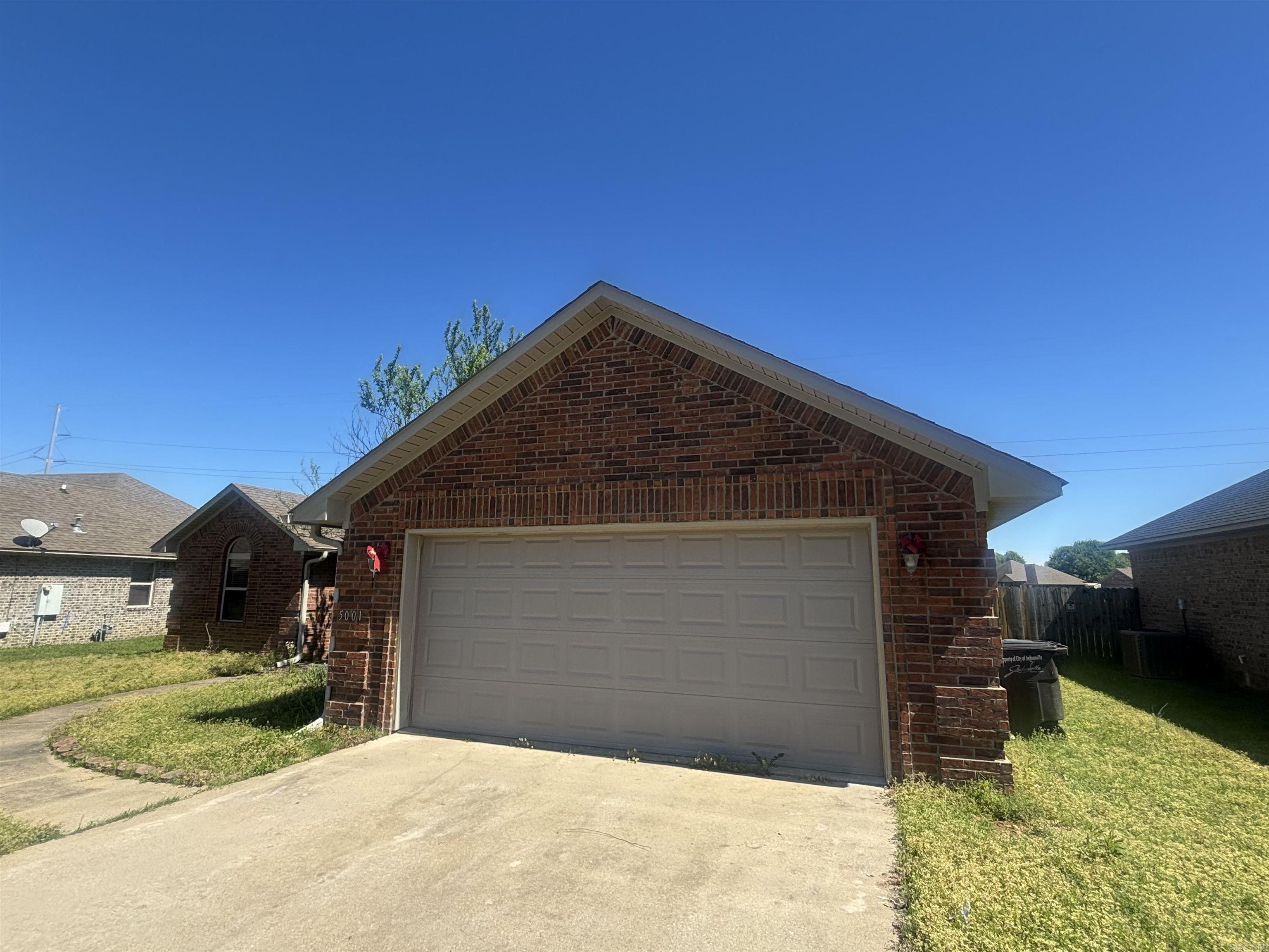 JAXON TERRACE - Residential