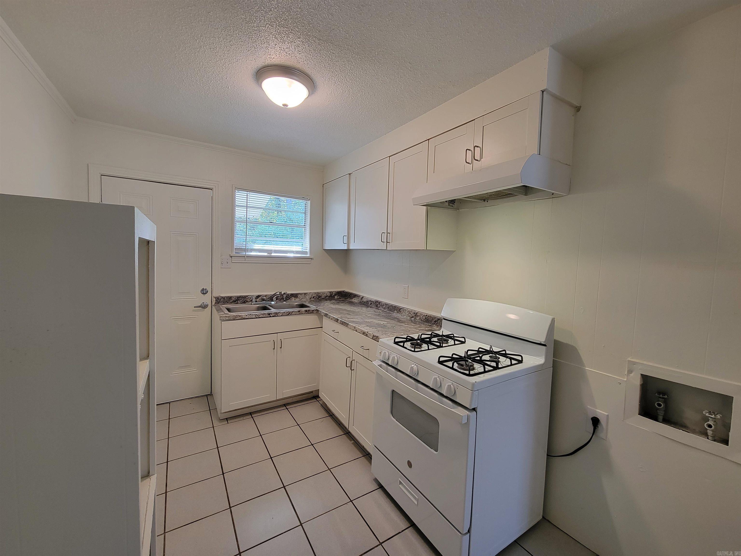 Reyer-Unrecorded - Residential Lease