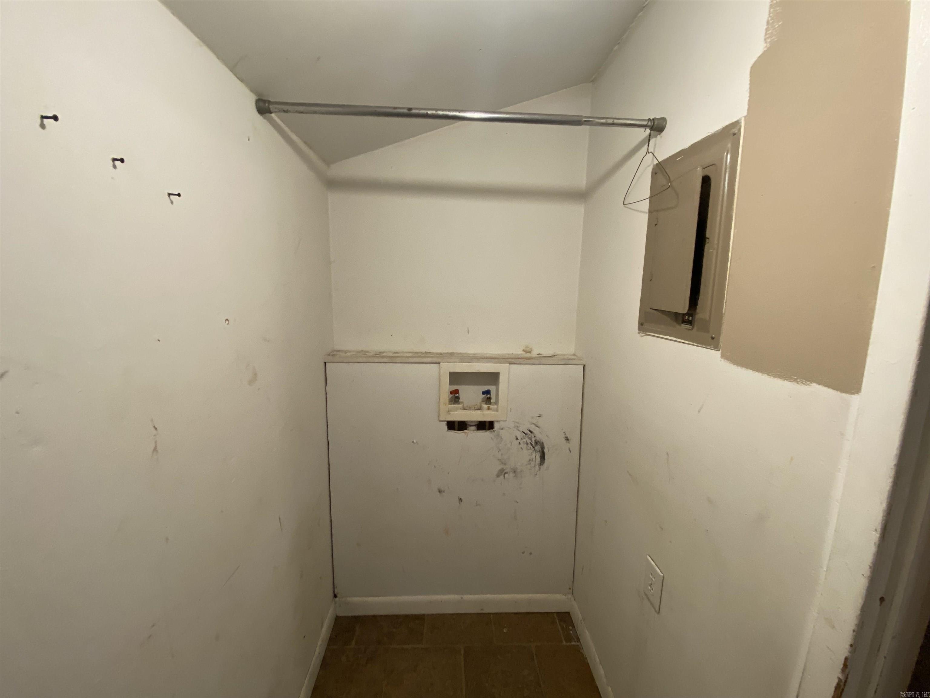 Sims 1st - Residential