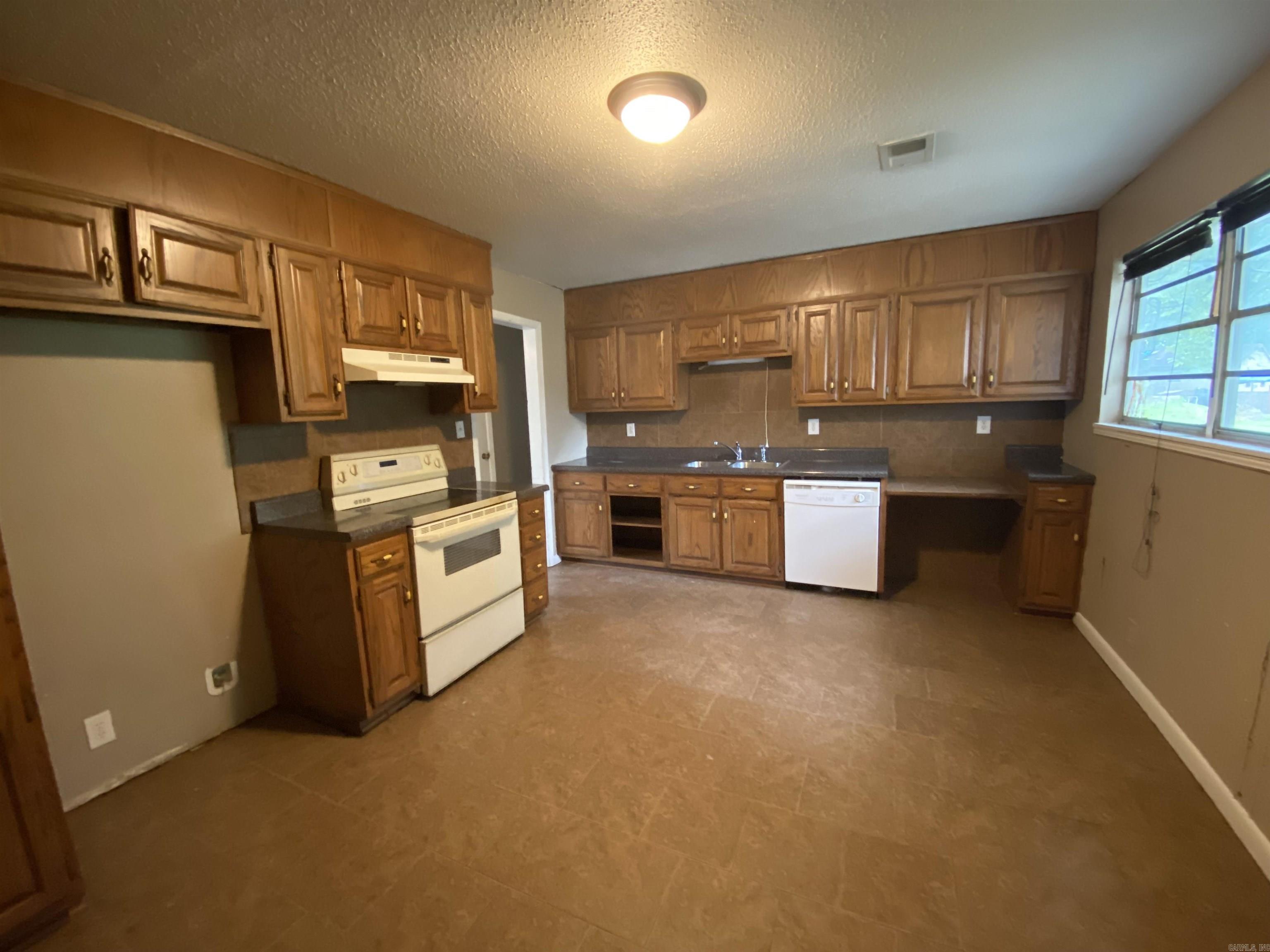 Sims 1st - Residential