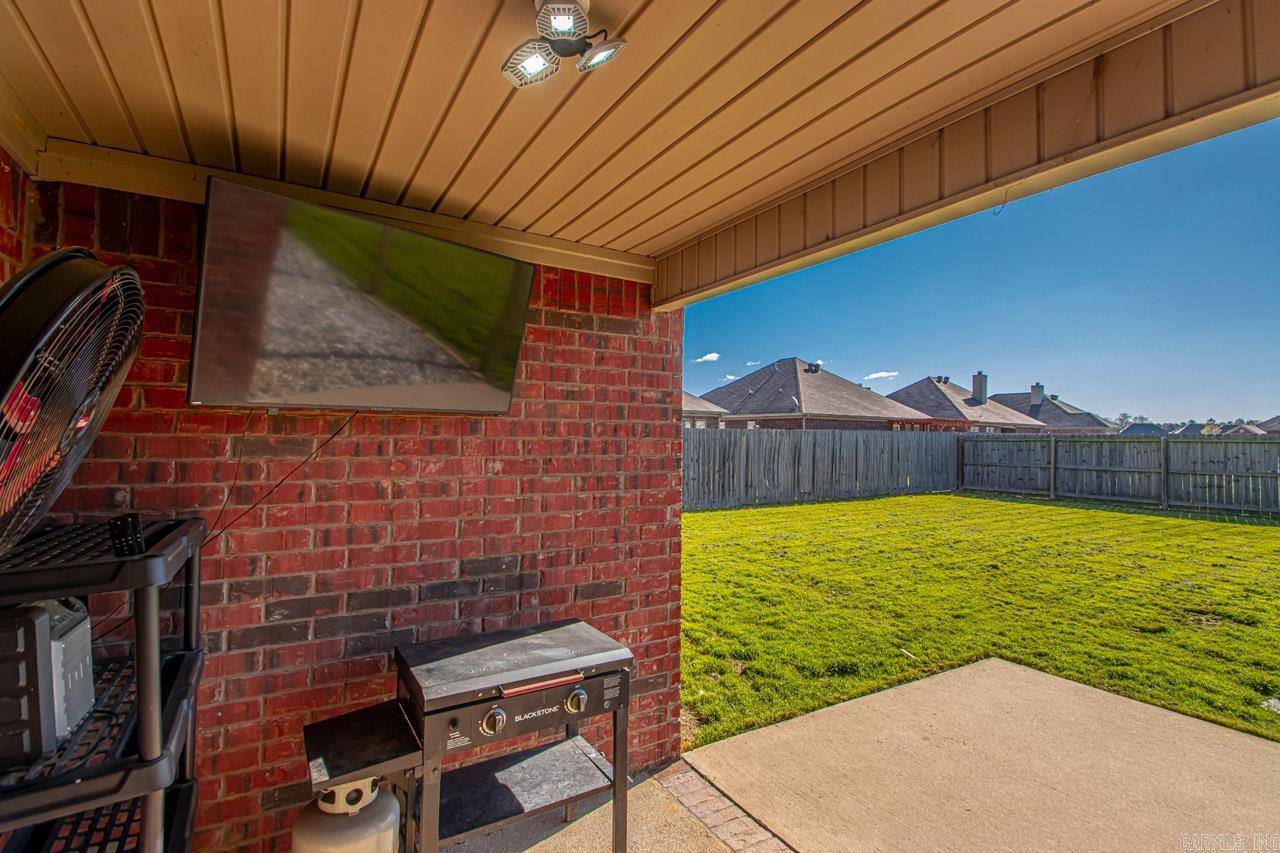 COUNTRY CLUB OF ARK THE - Residential