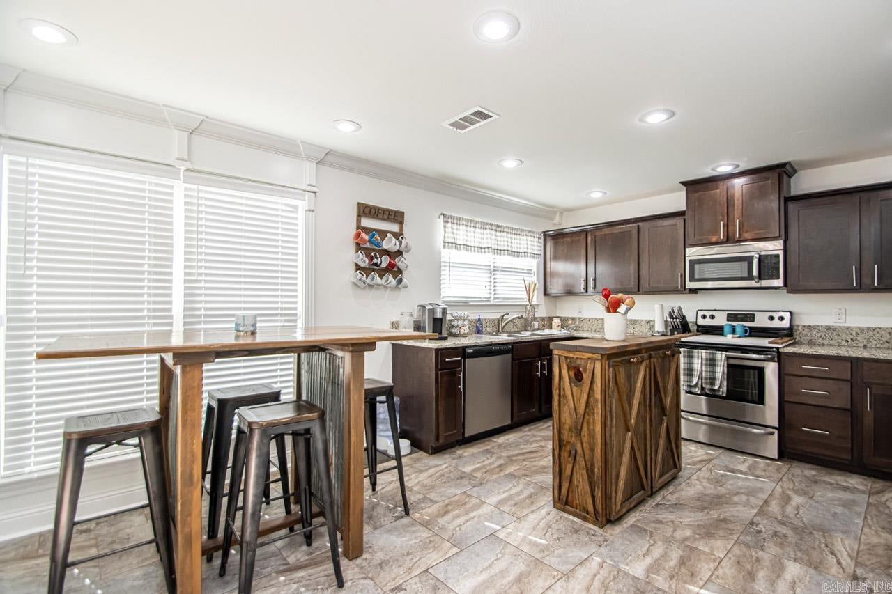 COUNTRY CLUB OF ARK THE - Residential