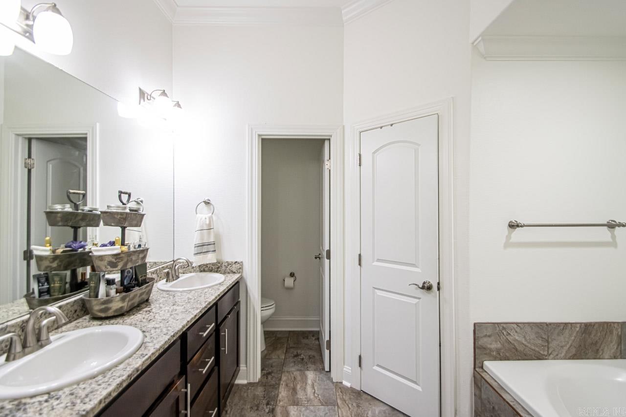 COUNTRY CLUB OF ARK THE - Residential