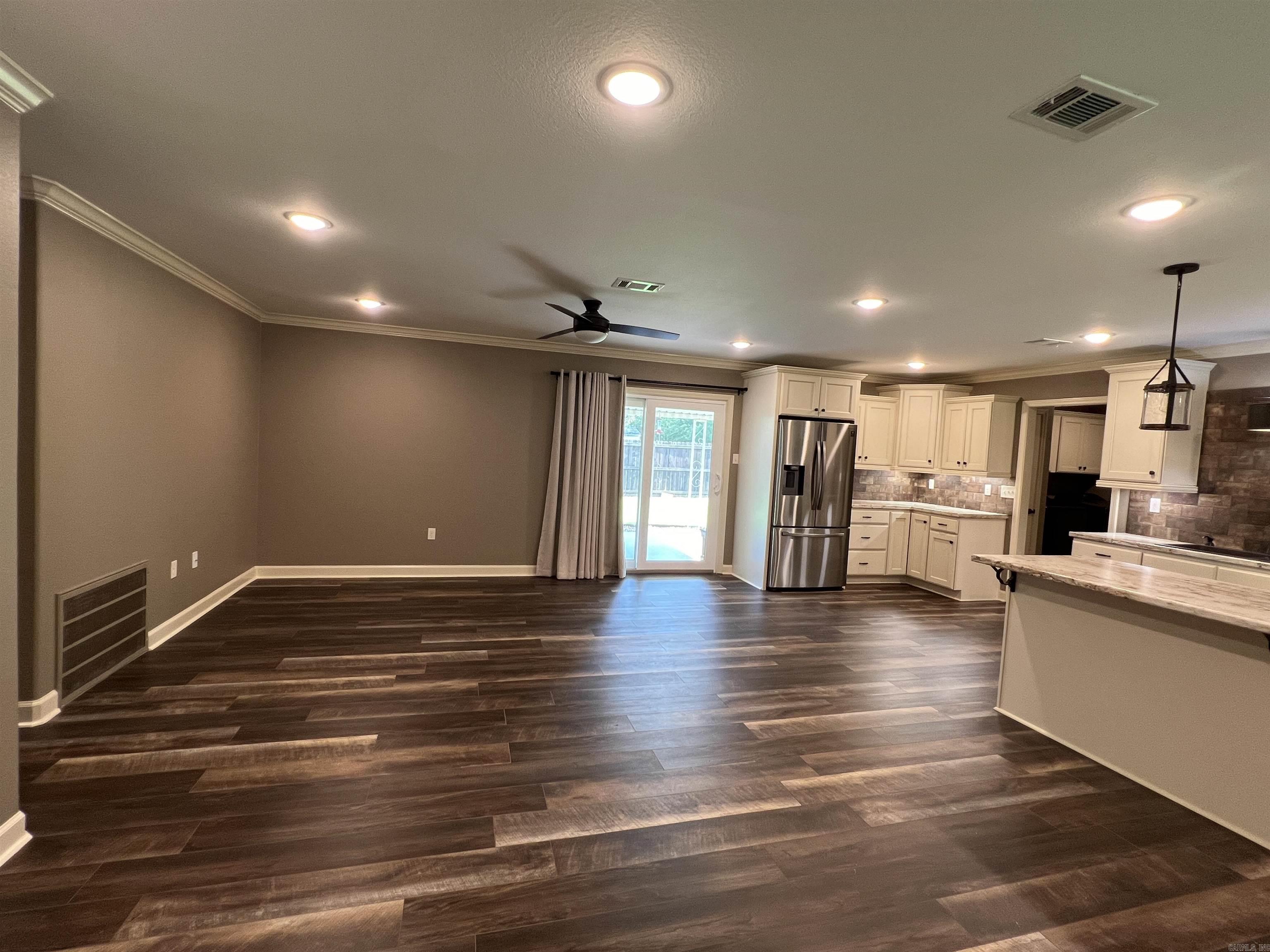 WEST GATE - Residential