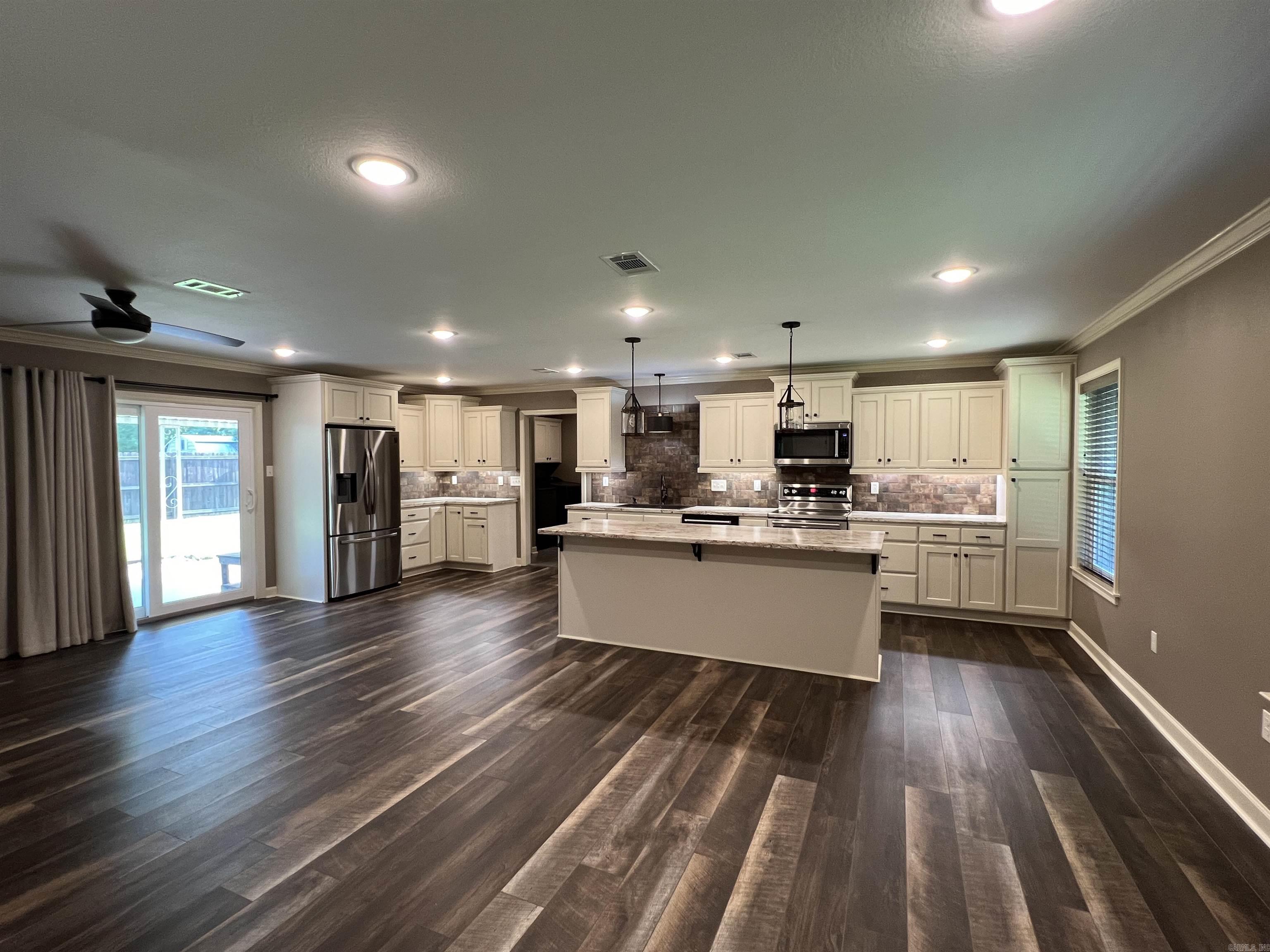 WEST GATE - Residential