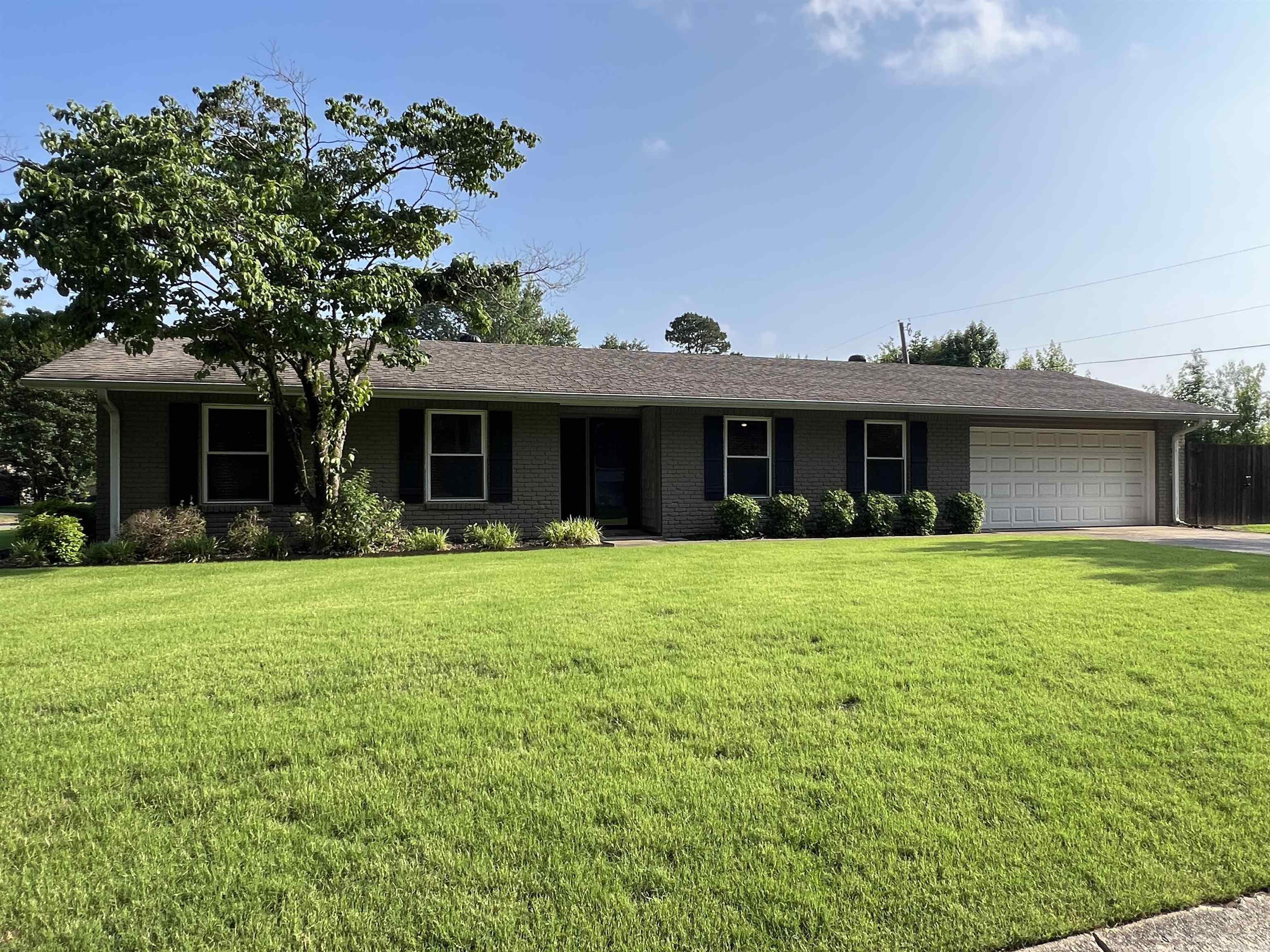 WEST GATE - Residential