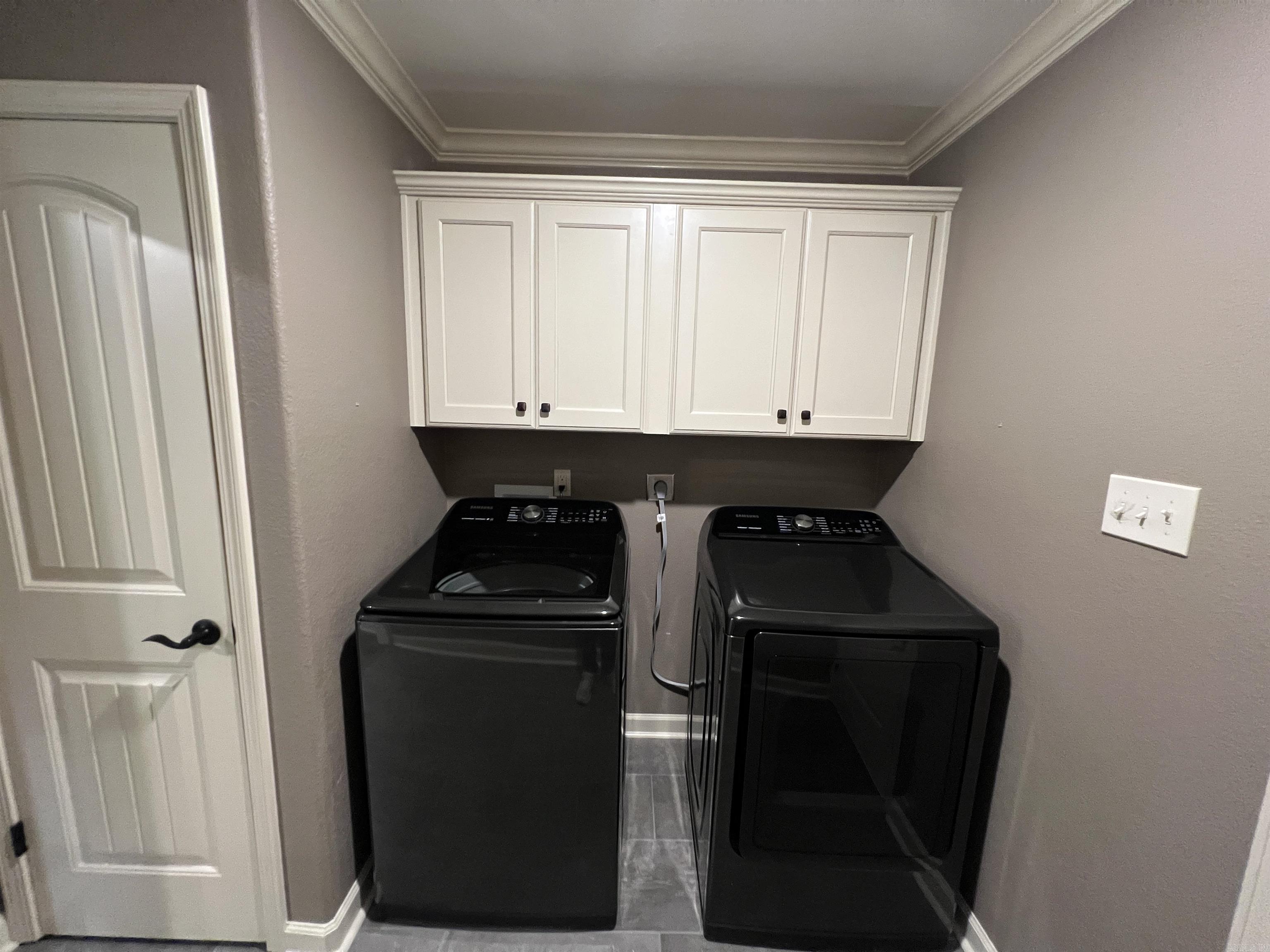 WEST GATE - Residential