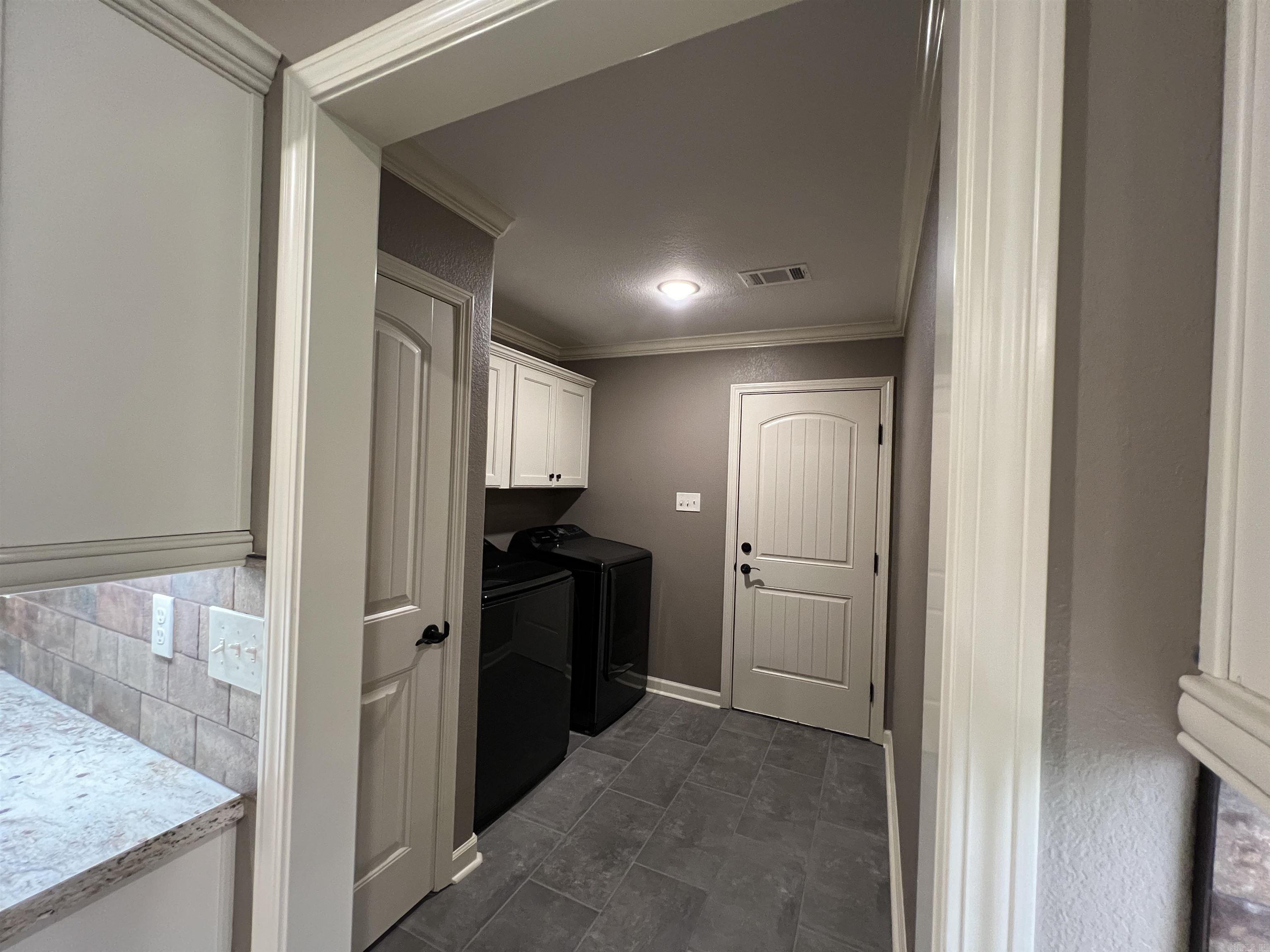 WEST GATE - Residential