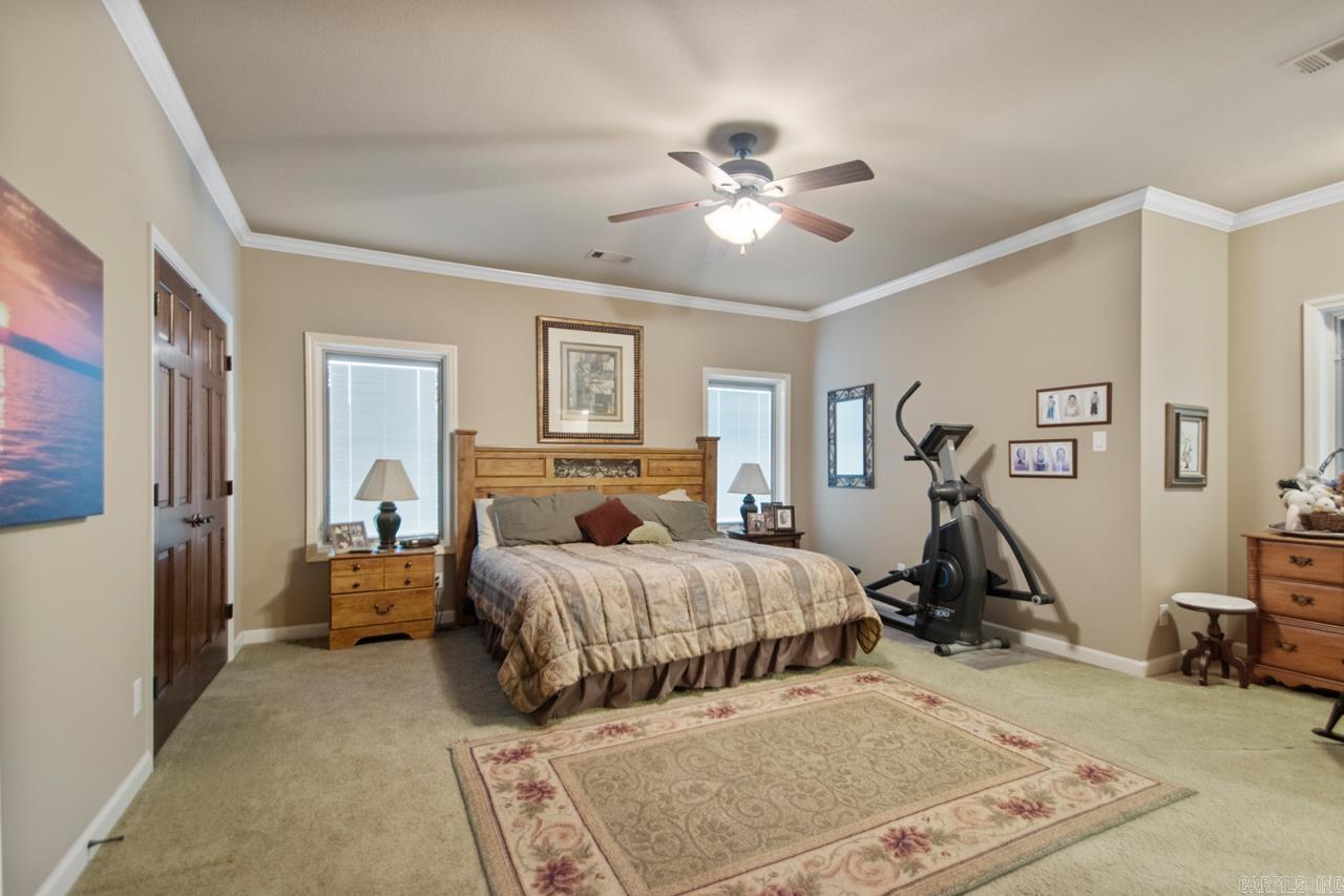 WALNUT POINTE NORTHLAKE SUBDIVIS - Residential