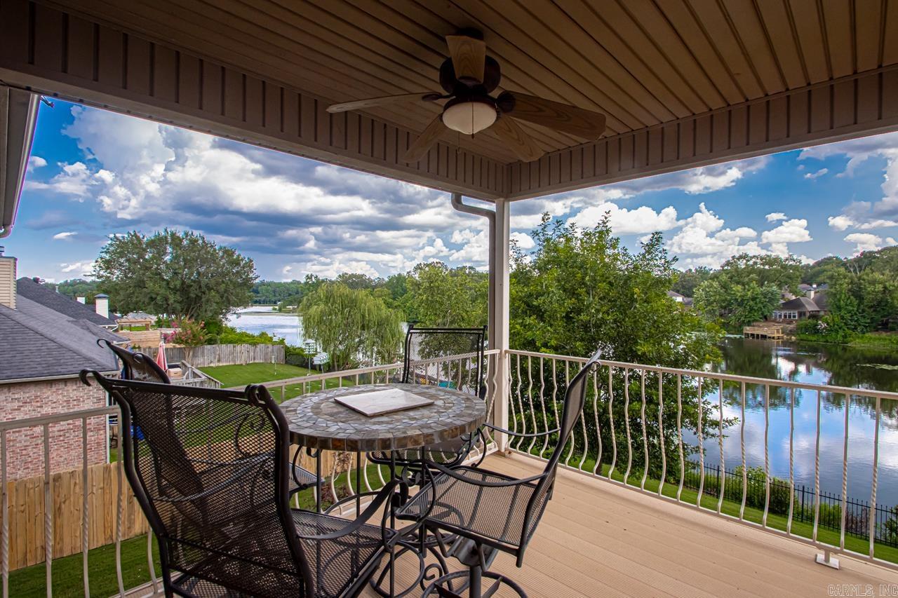 WALNUT POINTE NORTHLAKE SUBDIVIS - Residential