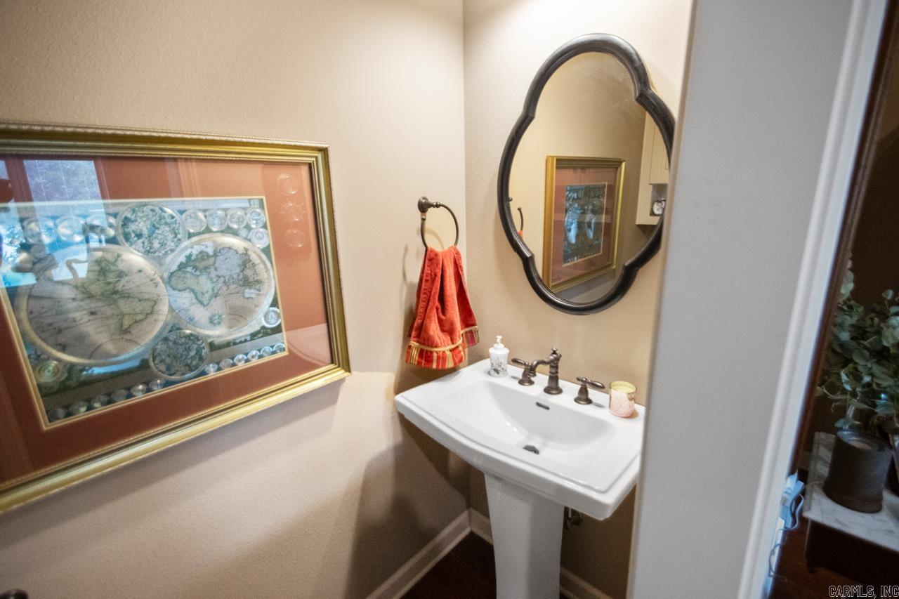 WALNUT POINTE NORTHLAKE SUBDIVIS - Residential